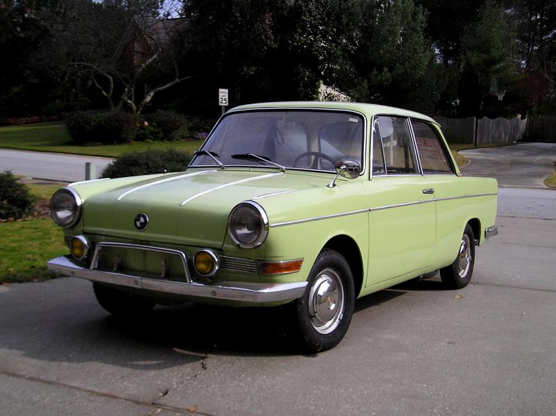 BMW 700