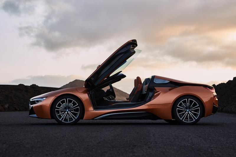 i8 Roadster Makes its Debut