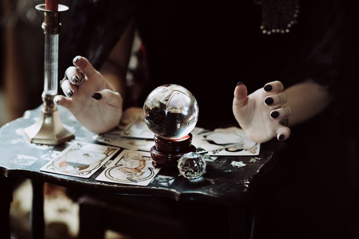 運勢占卜完整指南:找到適合你的方式