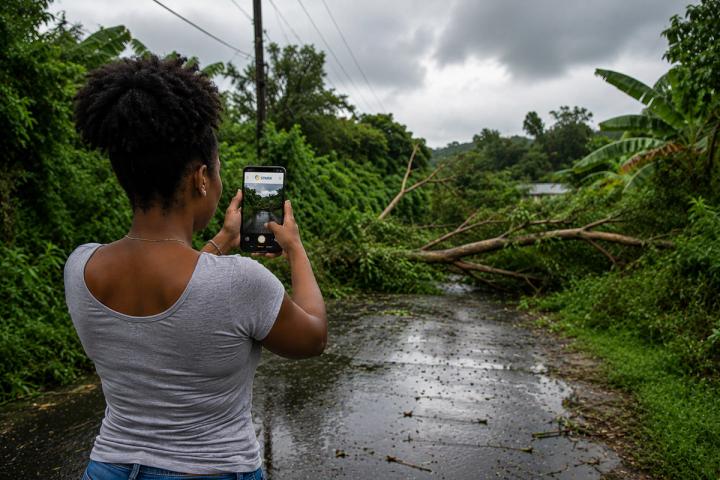 Community Disaster Communication & Energy Resilience Platform