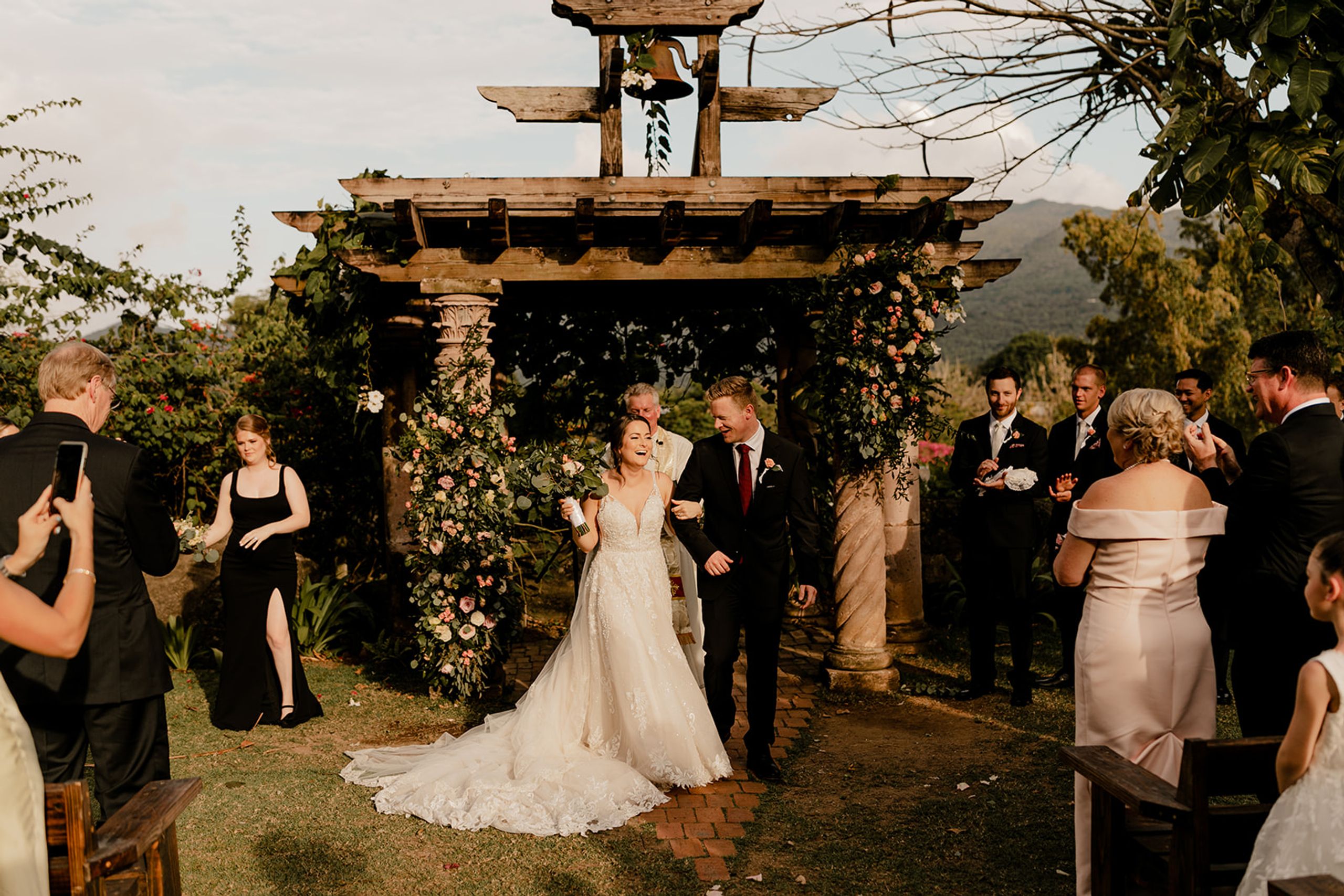 Planning Your Wedding at Hacienda Siesta Alegre: Costs, and Photos — wedding photography by Hevesi Journal