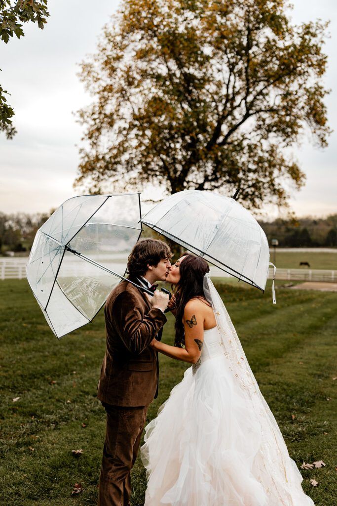Planning a Wedding at Saddle Woods Farm: The Ultimate Guide — wedding photography by Hevesi Journal
