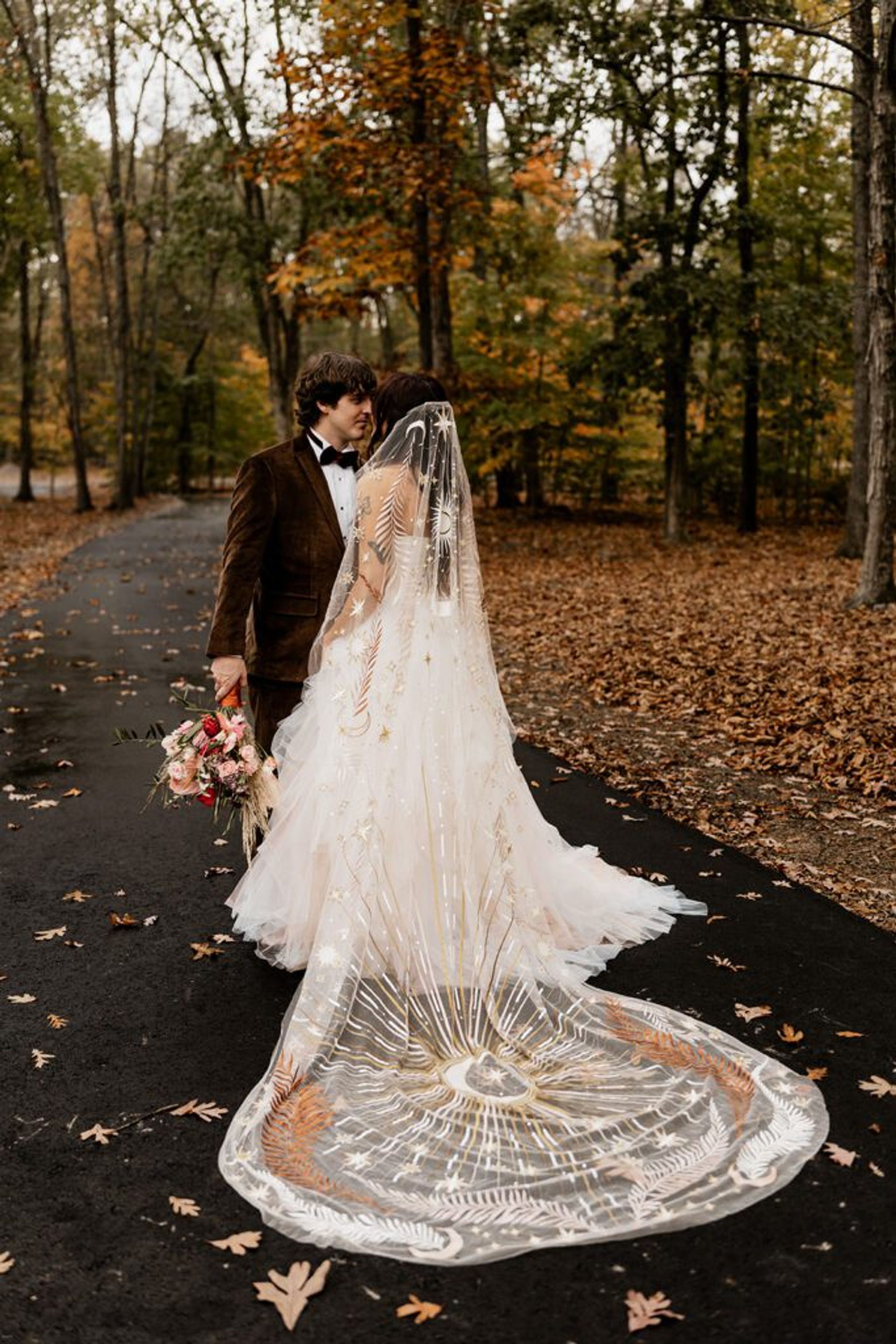 Planning a Wedding at Saddle Woods Farm: The Ultimate Guide — wedding photography by Hevesi Journal