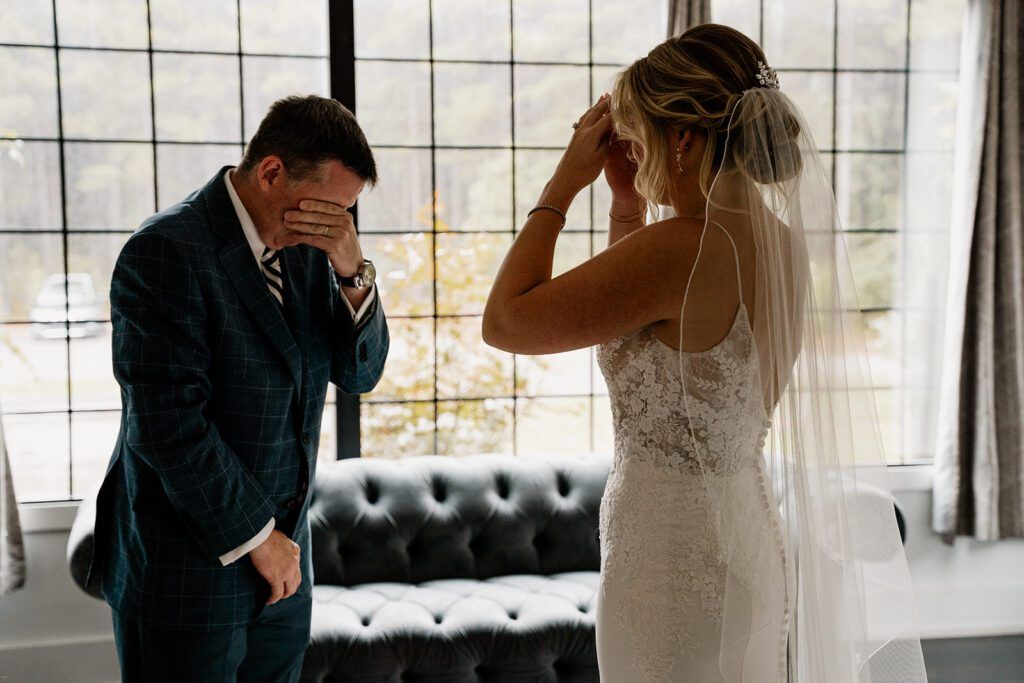 The Pines At Signal Mountain Tips And Inspiration — wedding photography by Hevesi Journal