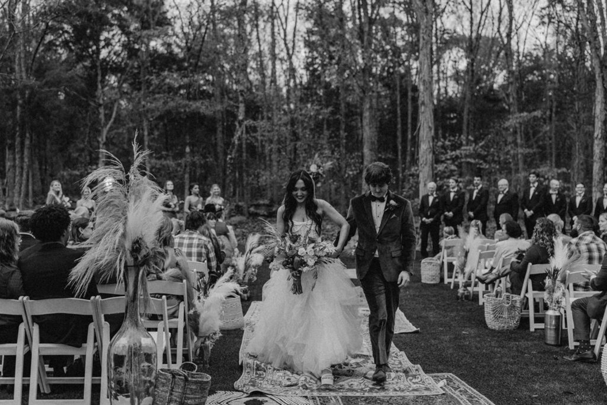 Planning a Wedding at Saddle Woods Farm: The Ultimate Guide — wedding photography by Hevesi Journal