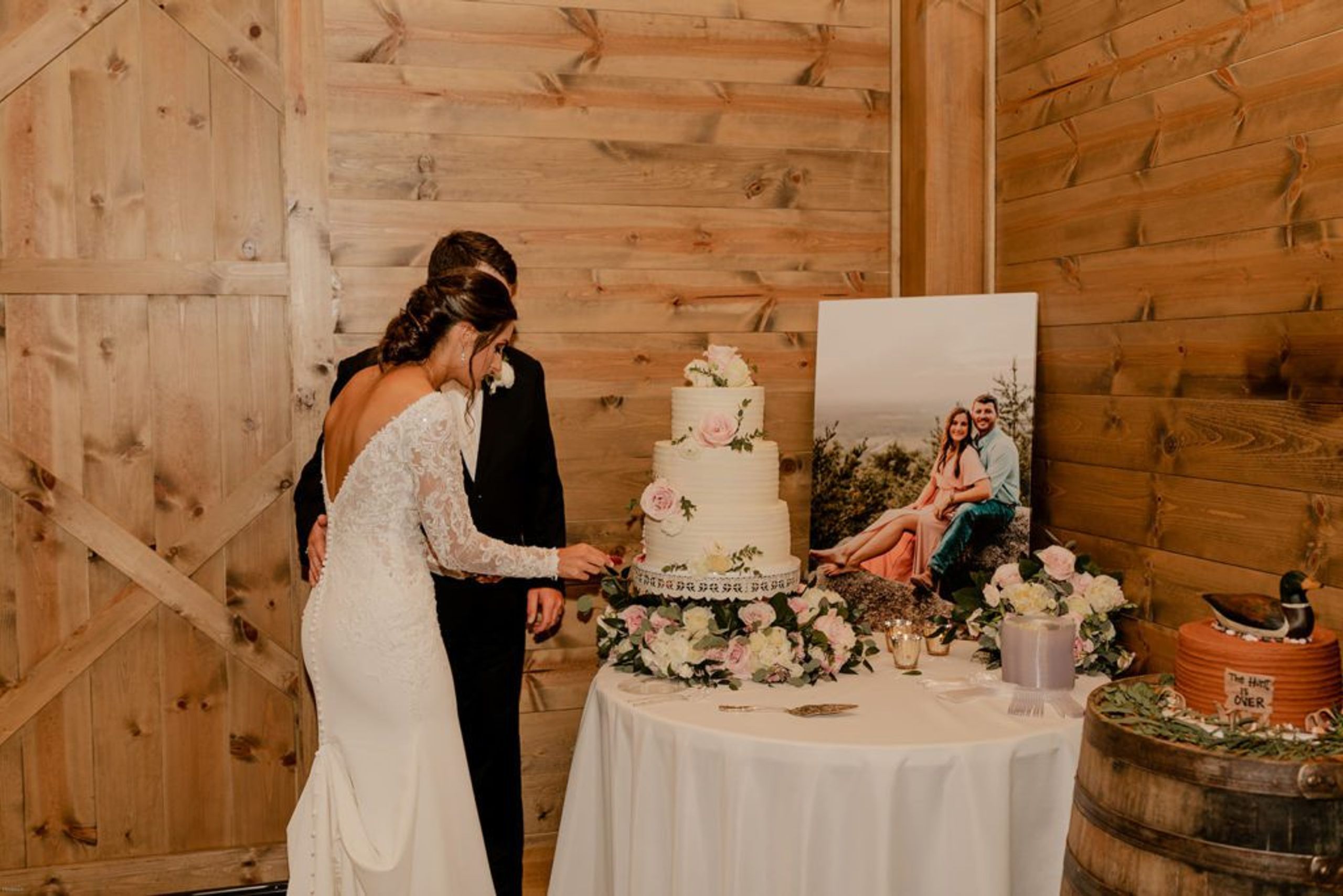 Planning your wedding at Hidden Acres Wedding Venue costs and photos — wedding photography by Hevesi Journal