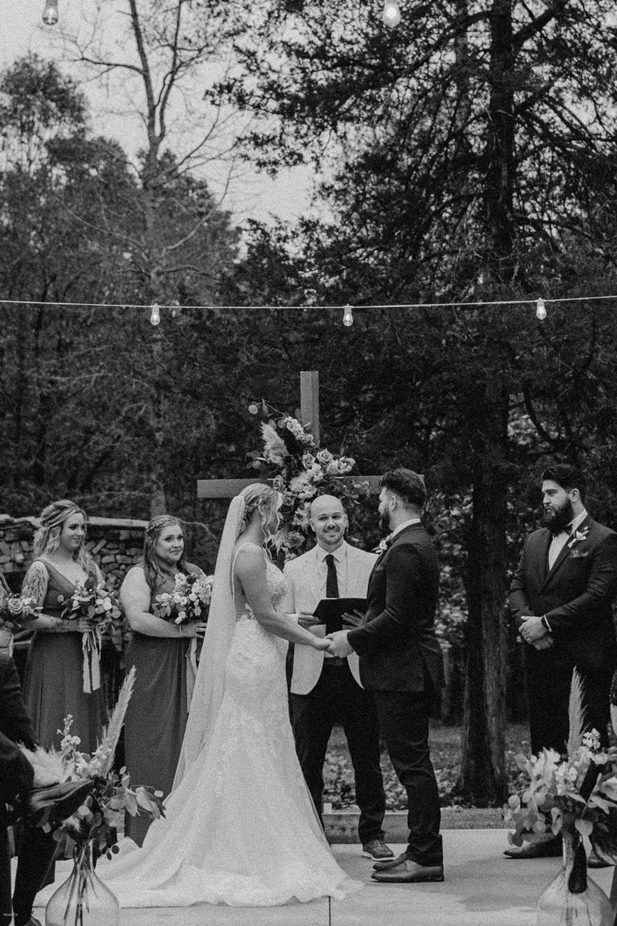 White Fox Cottage Venue Planning: Cost & Tips — wedding photography by Hevesi Journal