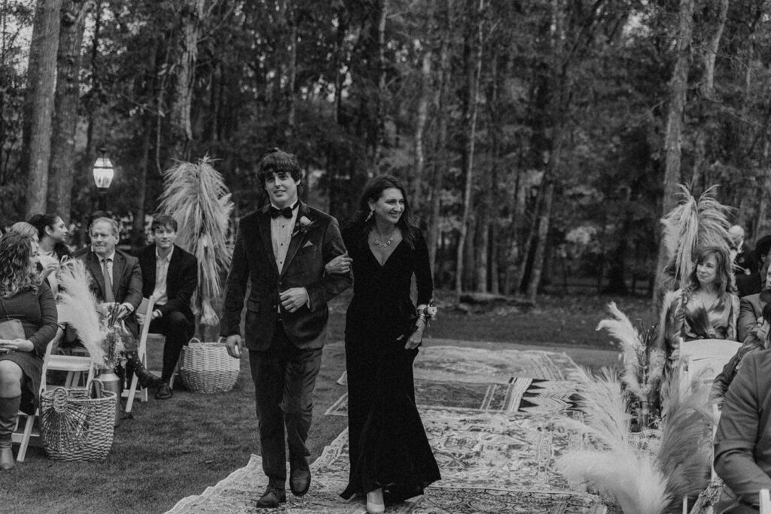 Planning a Wedding at Saddle Woods Farm: The Ultimate Guide — wedding photography by Hevesi Journal
