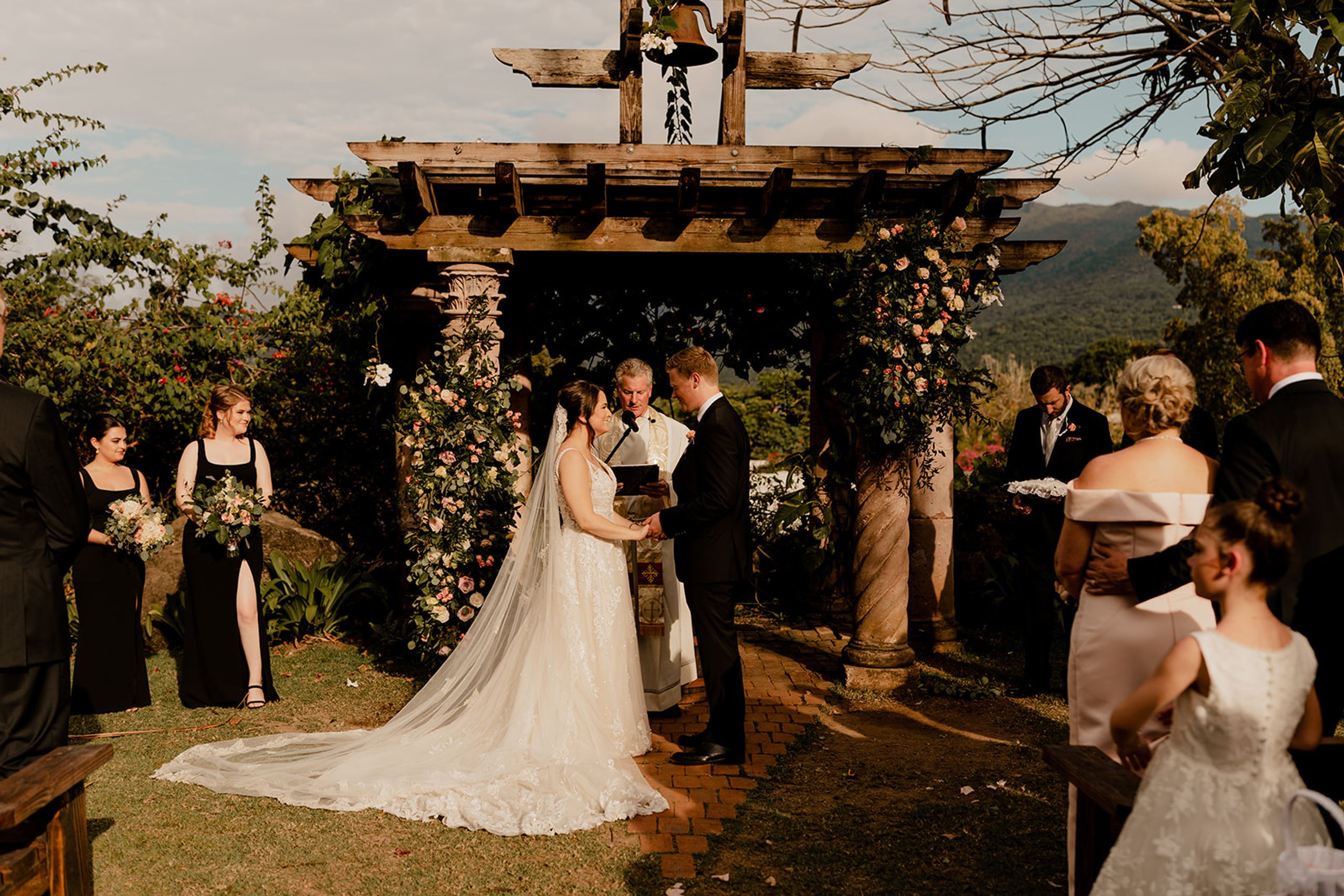 Planning Your Wedding at Hacienda Siesta Alegre: Costs, and Photos — wedding photography by Hevesi Journal