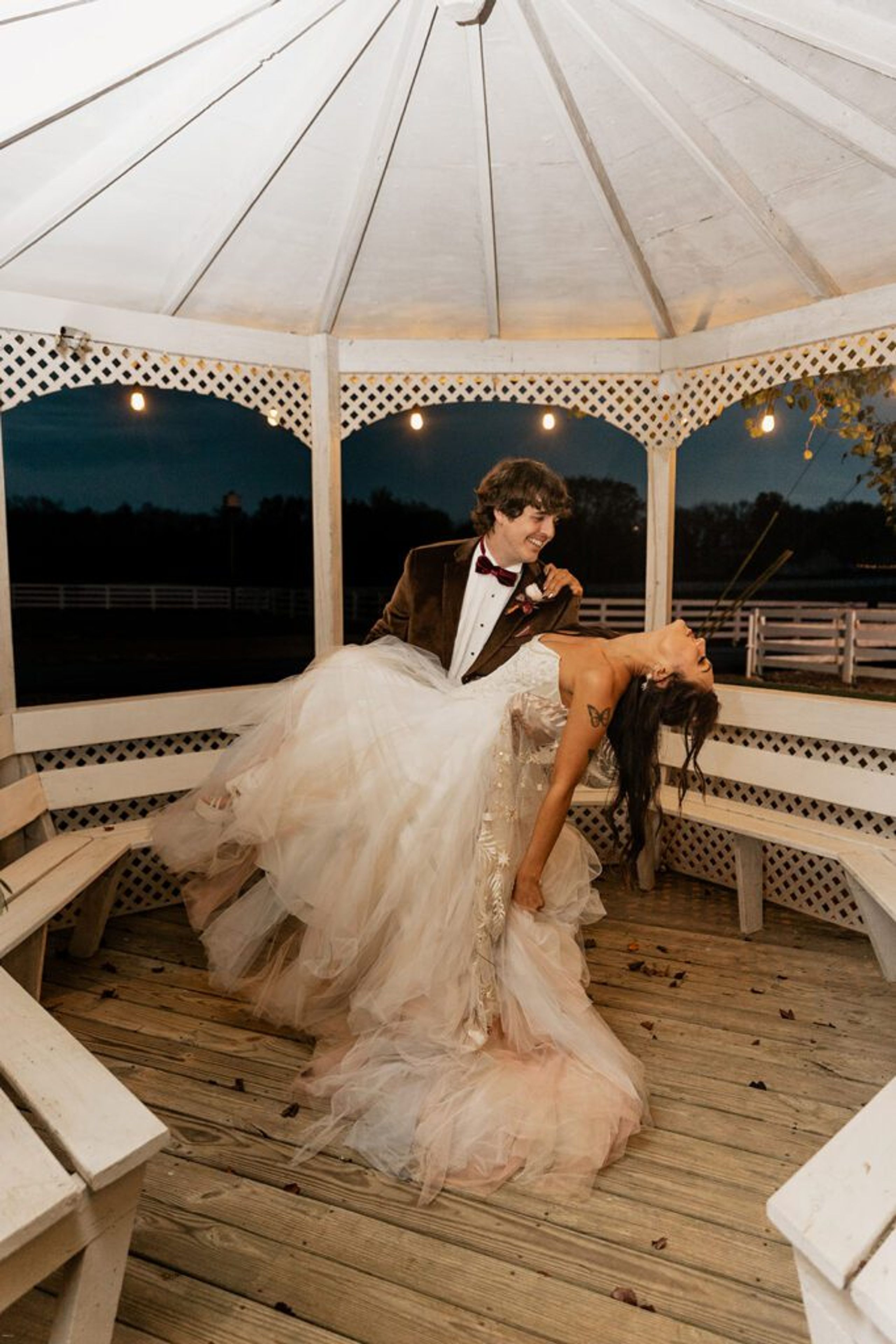 Planning a Wedding at Saddle Woods Farm: The Ultimate Guide — wedding photography by Hevesi Journal