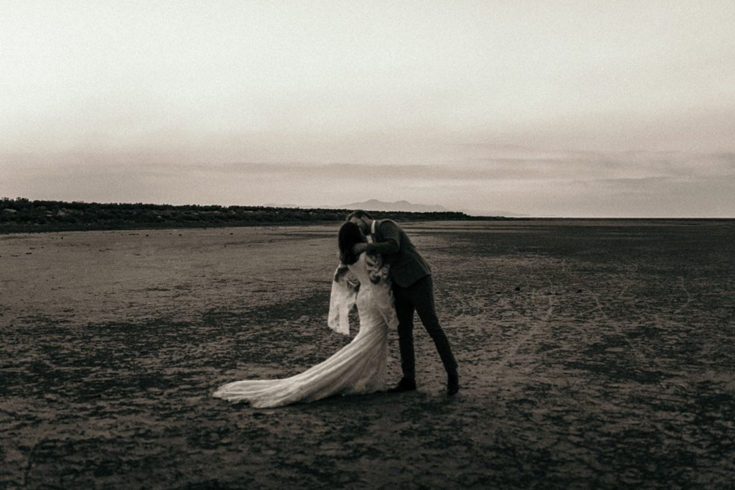 What is an elopement | A free planning guide — wedding photography by Hevesi Journal