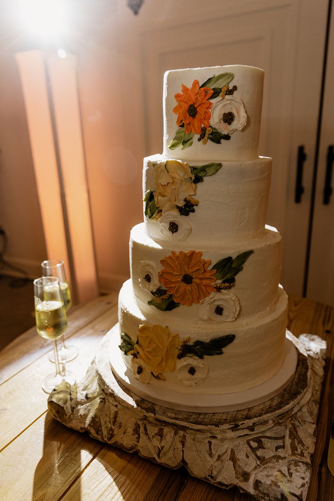 White Fox Cottage Venue Planning: Cost & Tips — wedding photography by Hevesi Journal