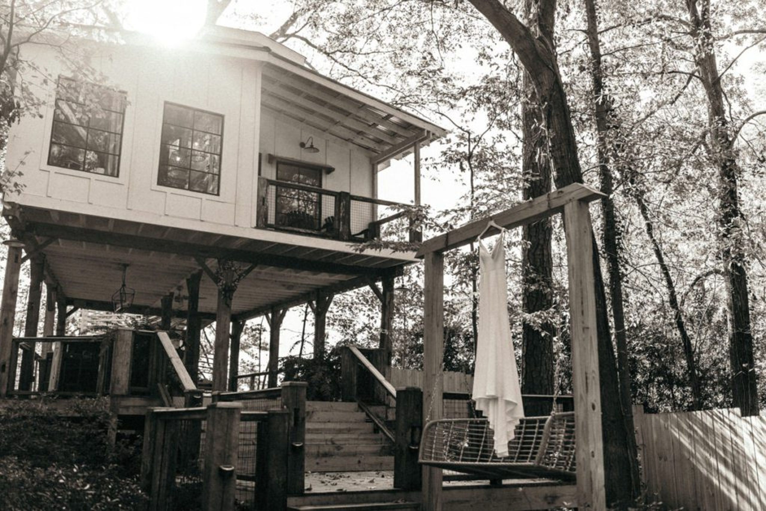 atlanta treehouse elopement microwedding airbnb photography