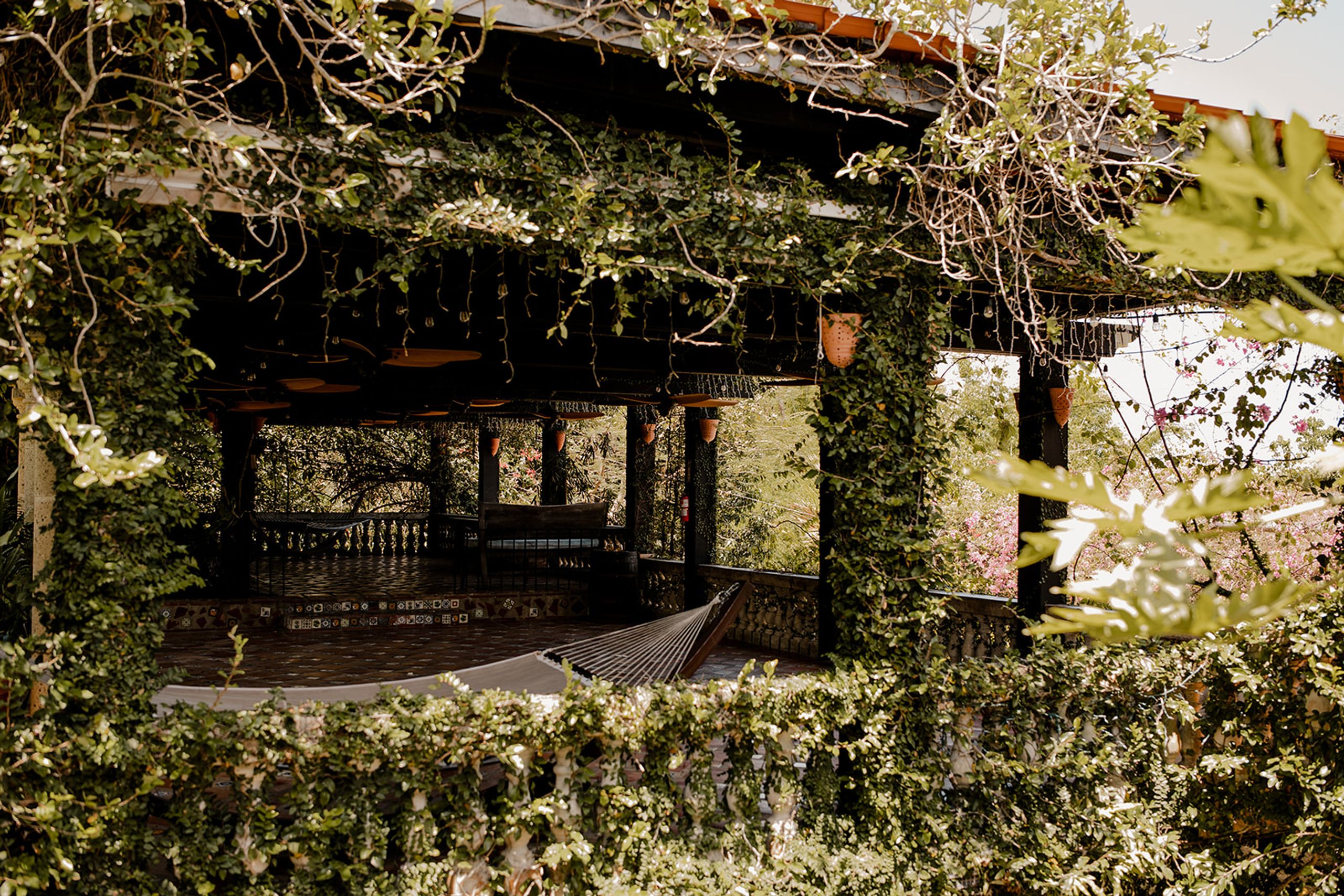 Planning Your Wedding at Hacienda Siesta Alegre: Costs, and Photos — wedding photography by Hevesi Journal
