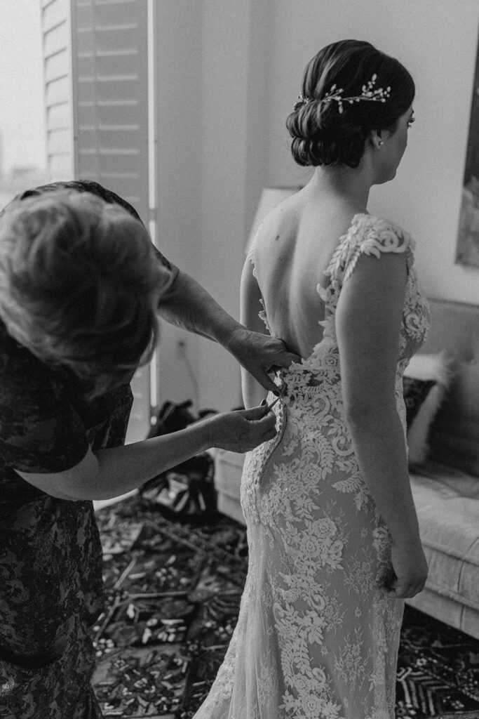Inside a Fernbank Museum Wedding – Photos & Planning Tips — wedding photography by Hevesi Journal