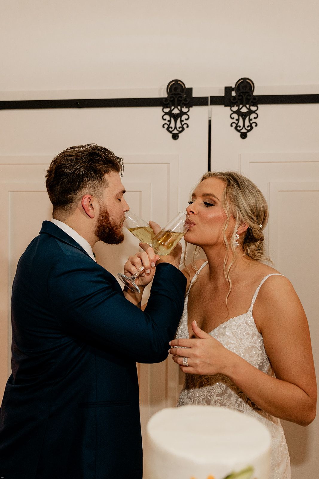 White Fox Cottage Venue Planning: Cost & Tips — wedding photography by Hevesi Journal