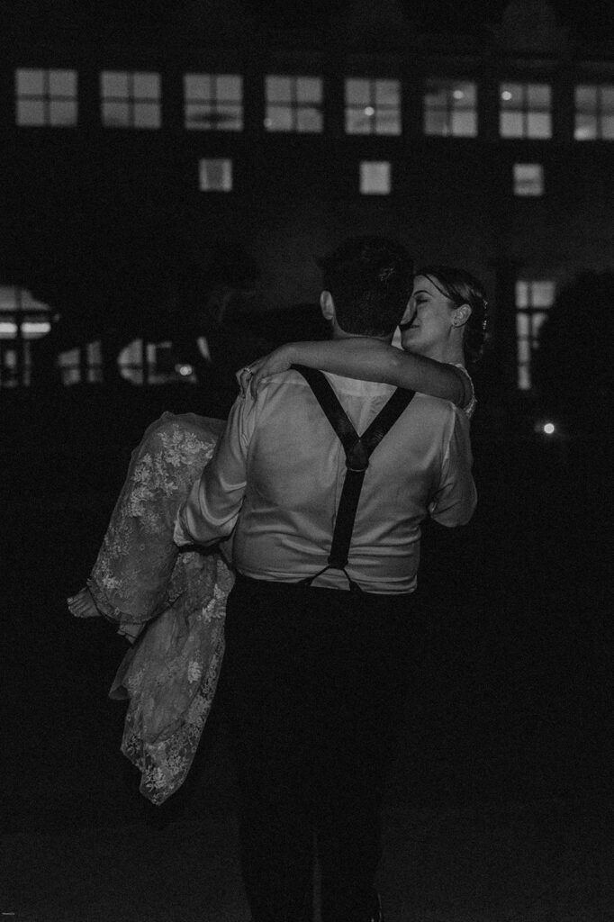 Inside a Fernbank Museum Wedding – Photos & Planning Tips — wedding photography by Hevesi Journal