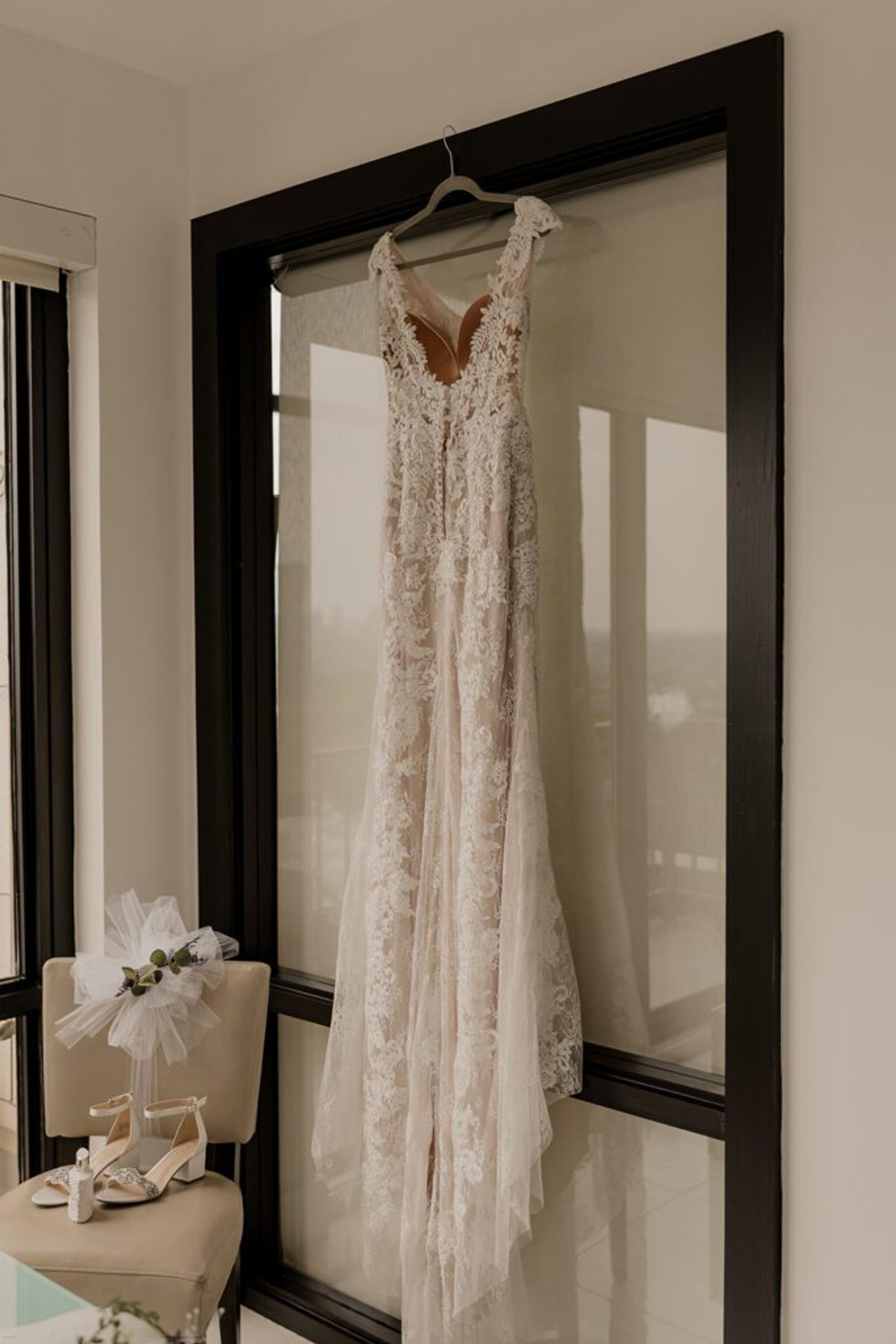 Inside a Fernbank Museum Wedding – Photos & Planning Tips — wedding photography by Hevesi Journal