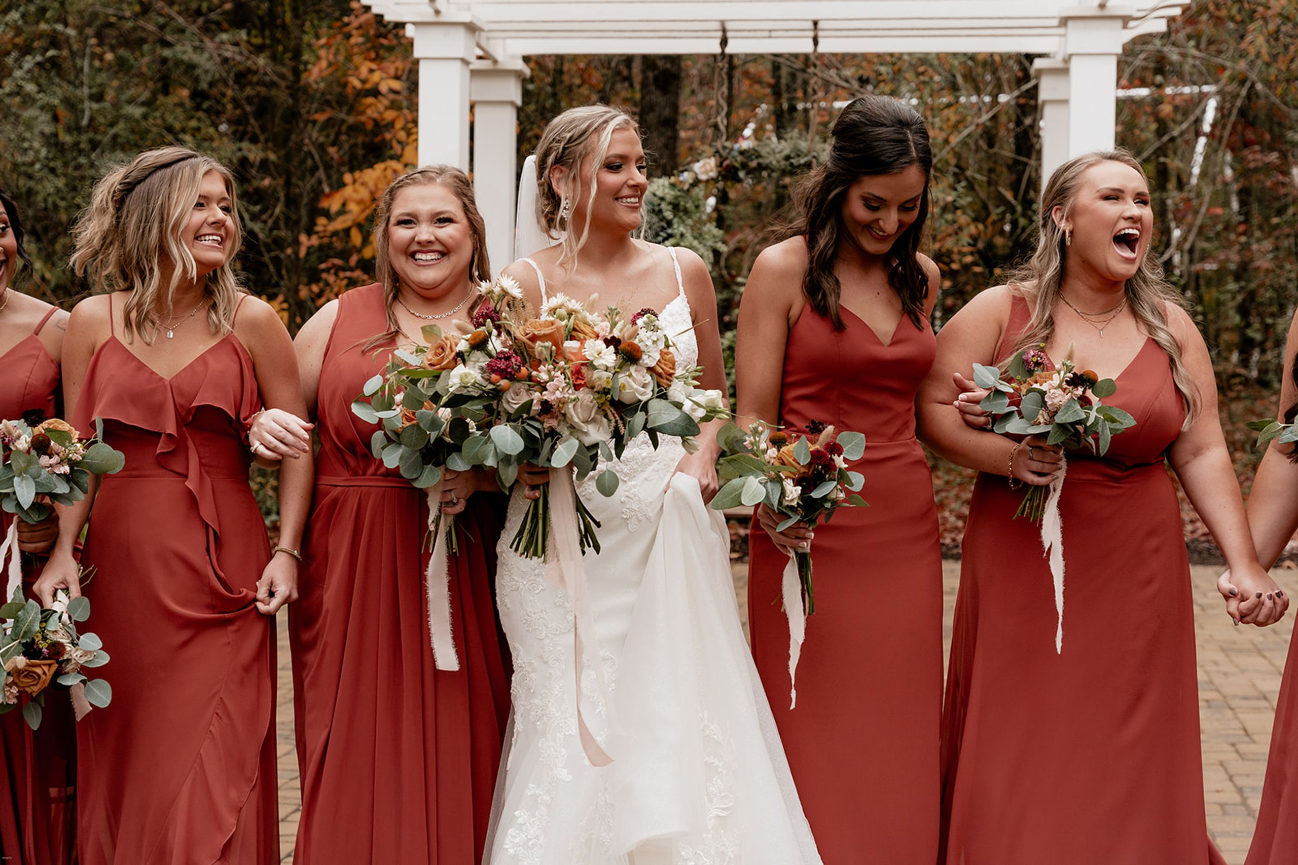 White Fox Cottage Venue Planning: Cost & Tips — wedding photography by Hevesi Journal