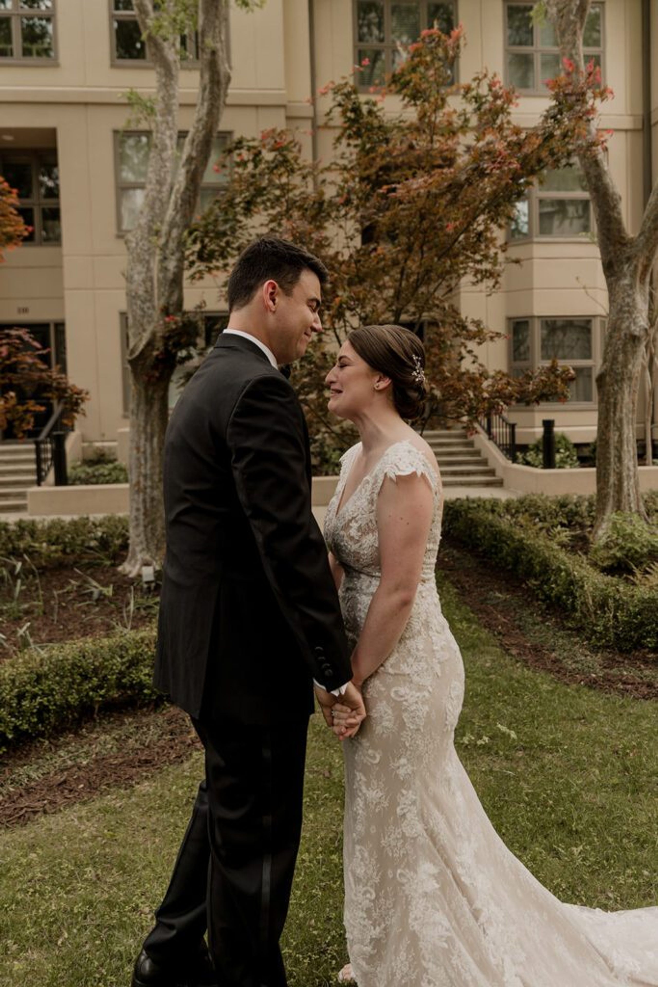 Inside a Fernbank Museum Wedding – Photos & Planning Tips — wedding photography by Hevesi Journal