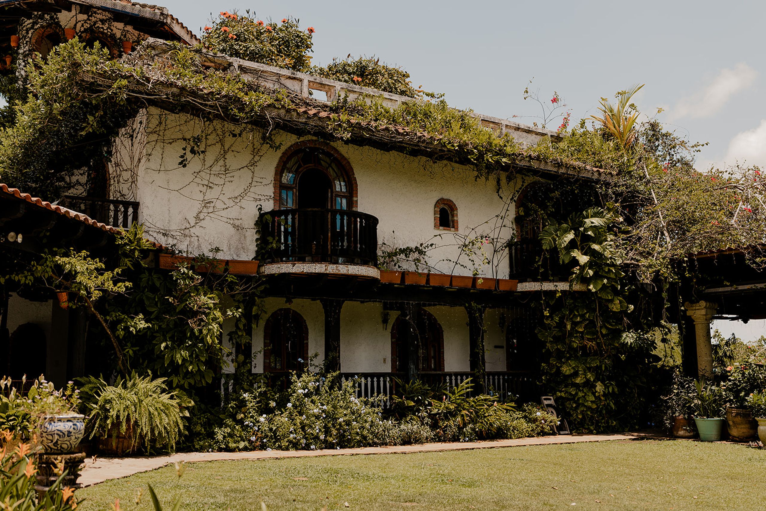 Planning Your Wedding at Hacienda Siesta Alegre: Costs, and Photos — wedding photography by Hevesi Journal