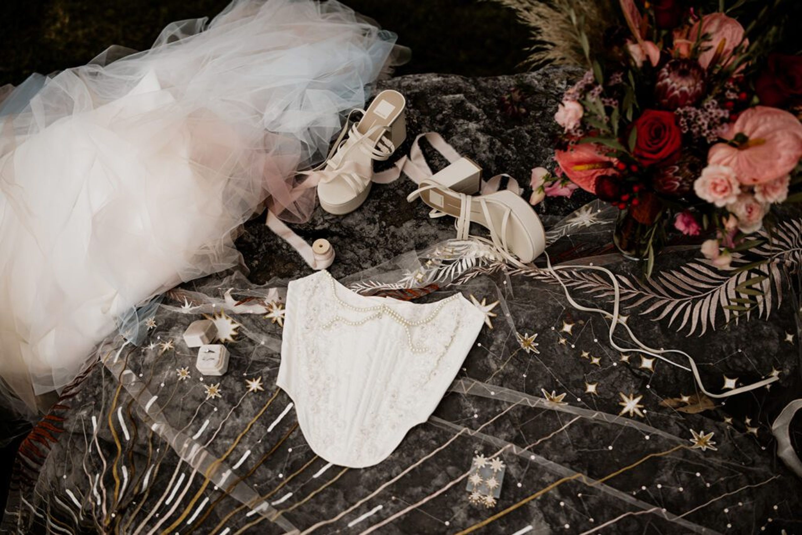 Planning a Wedding at Saddle Woods Farm: The Ultimate Guide — wedding photography by Hevesi Journal
