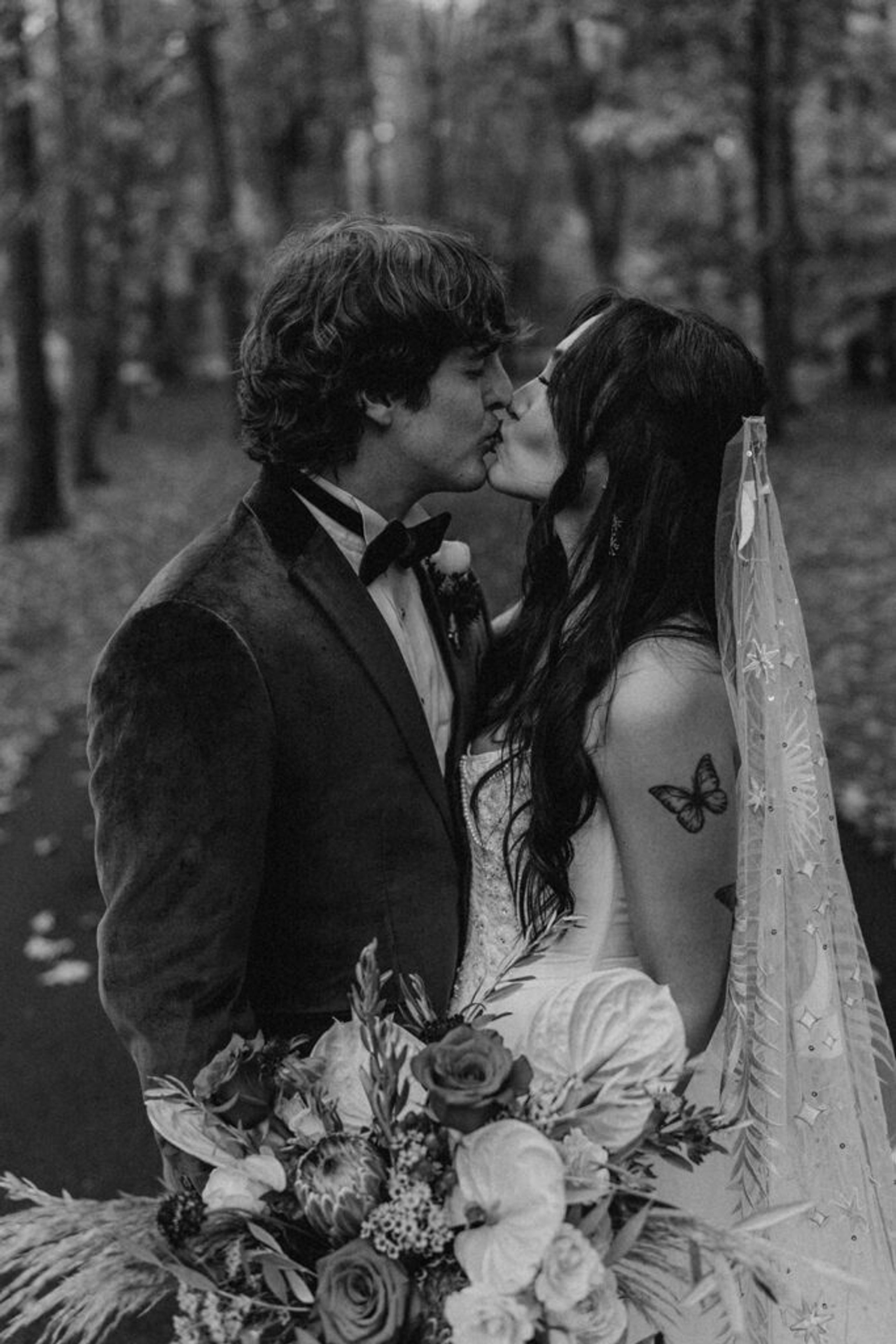Planning a Wedding at Saddle Woods Farm: The Ultimate Guide — wedding photography by Hevesi Journal