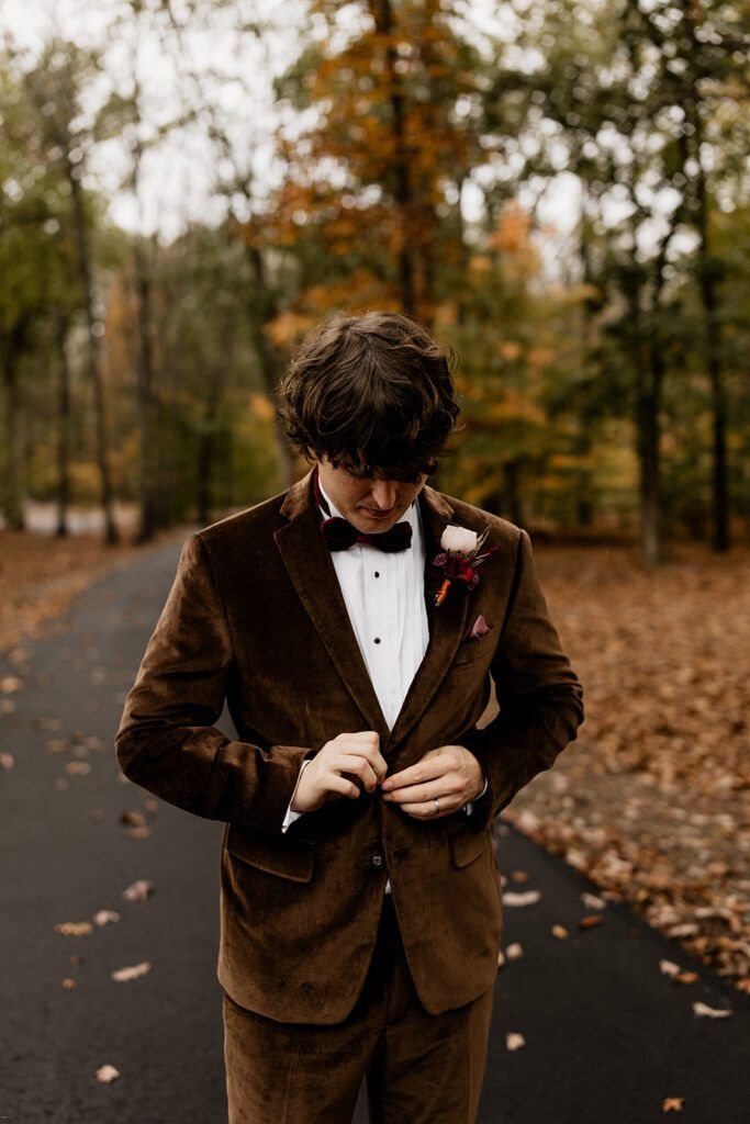 Planning a Wedding at Saddle Woods Farm: The Ultimate Guide — wedding photography by Hevesi Journal