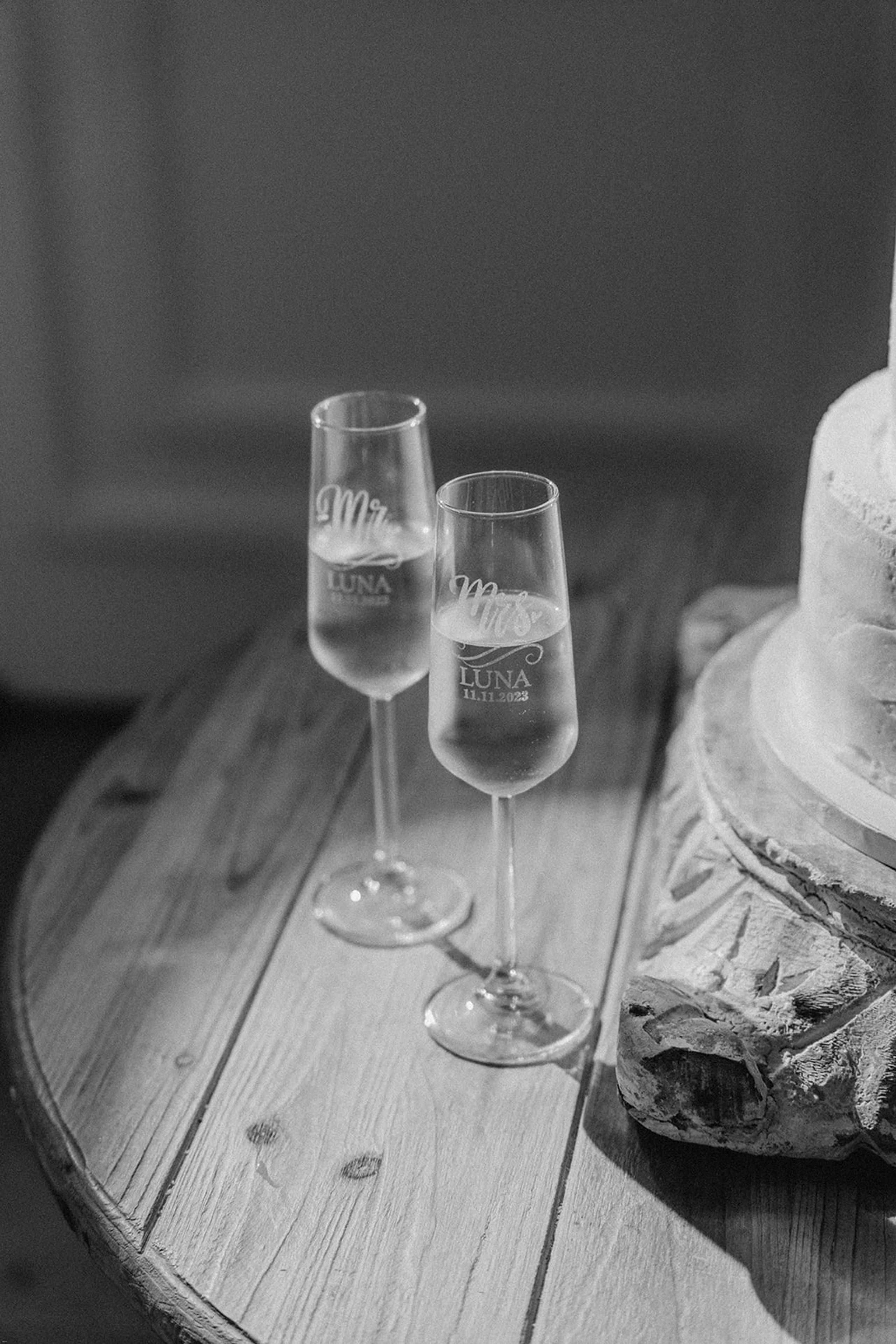 White Fox Cottage Venue Planning: Cost & Tips — wedding photography by Hevesi Journal