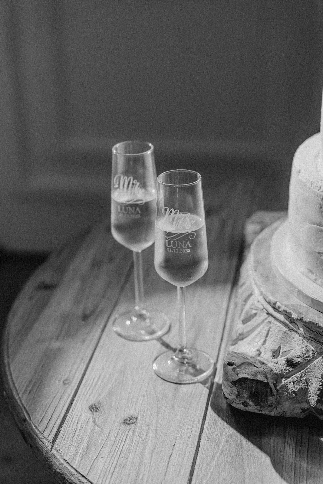 White Fox Cottage Venue Planning: Cost & Tips — wedding photography by Hevesi Journal