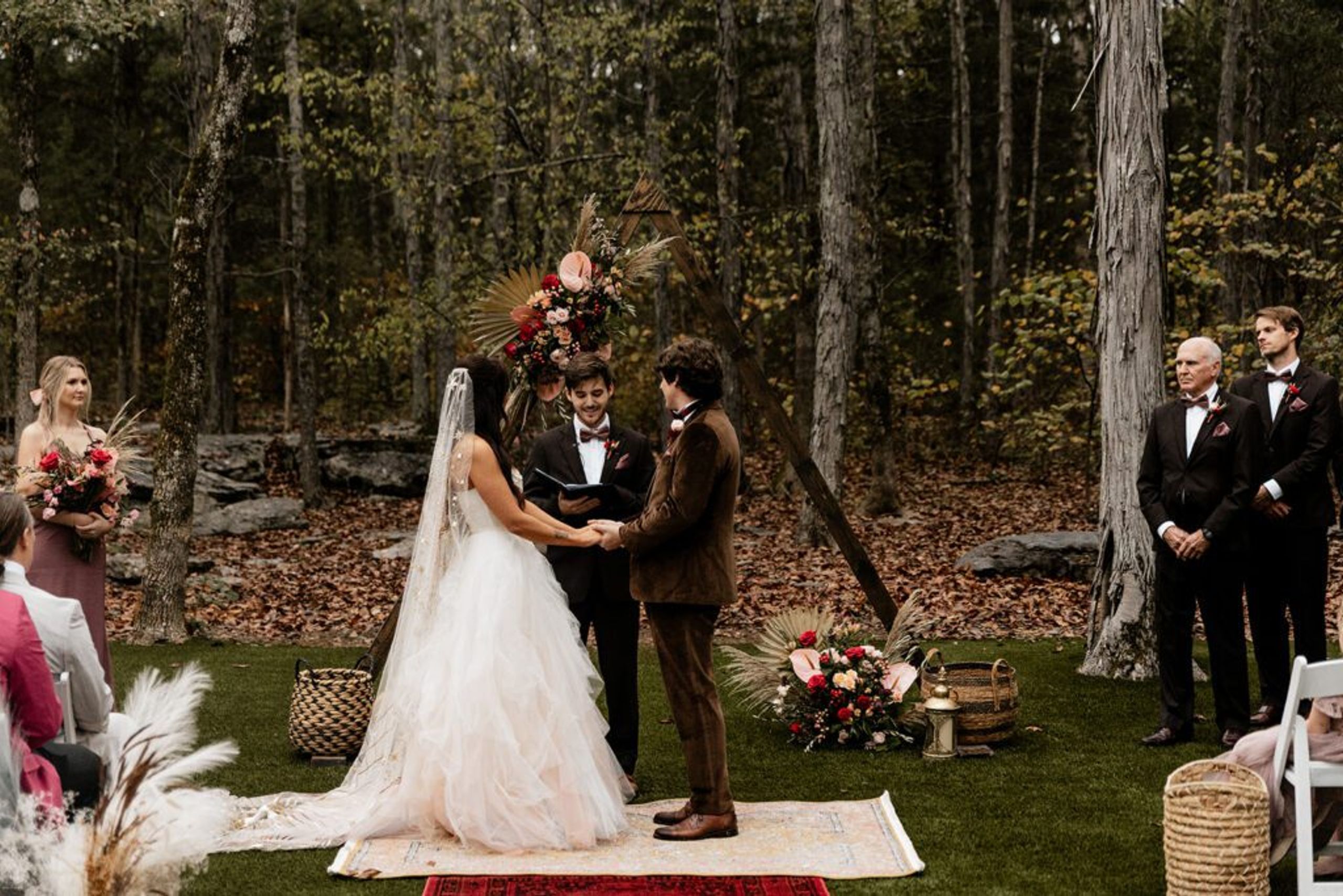 Planning a Wedding at Saddle Woods Farm: The Ultimate Guide — wedding photography by Hevesi Journal