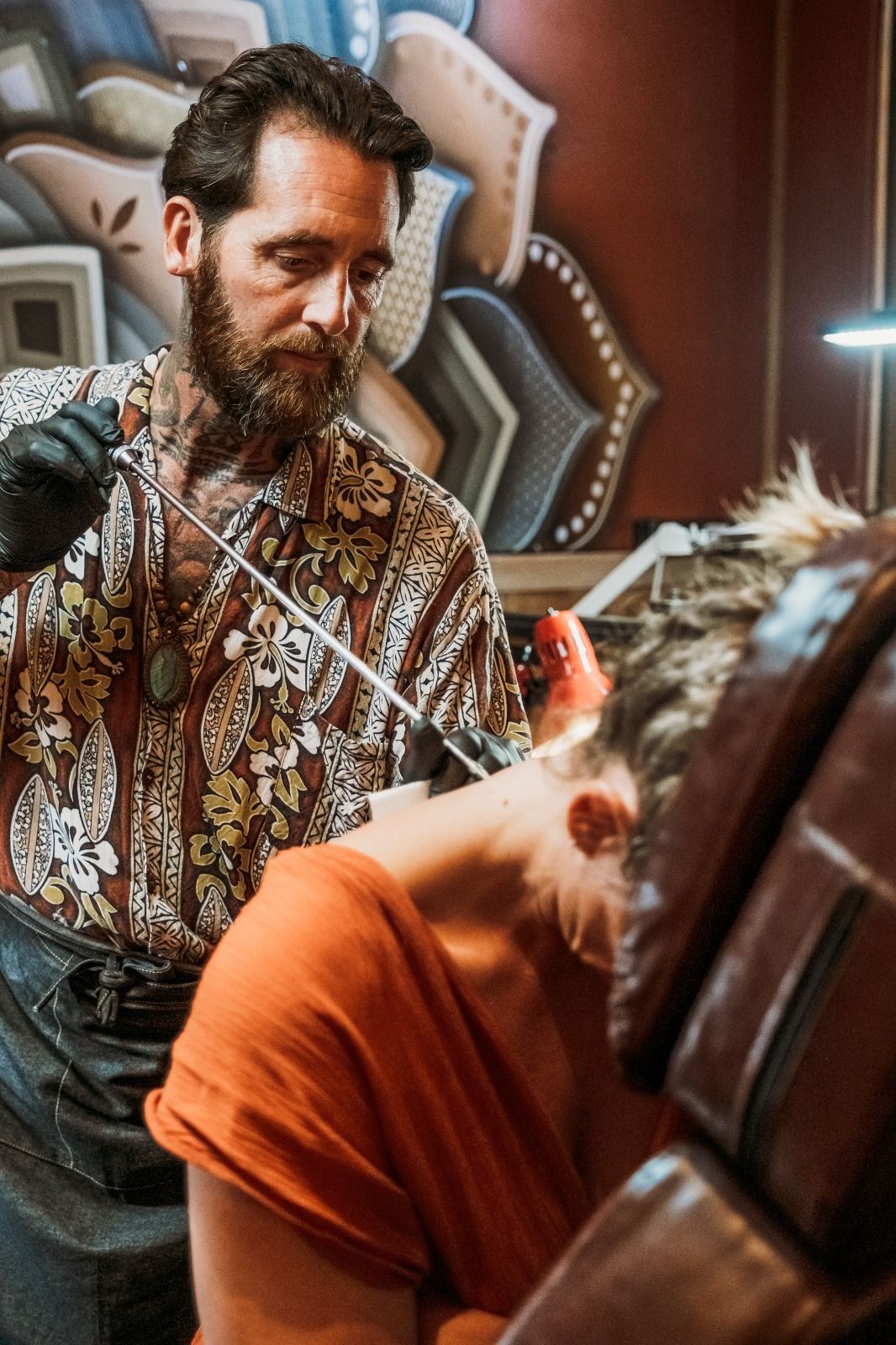 Sak Yant vs. machine tatoeage: wat is het verschil?