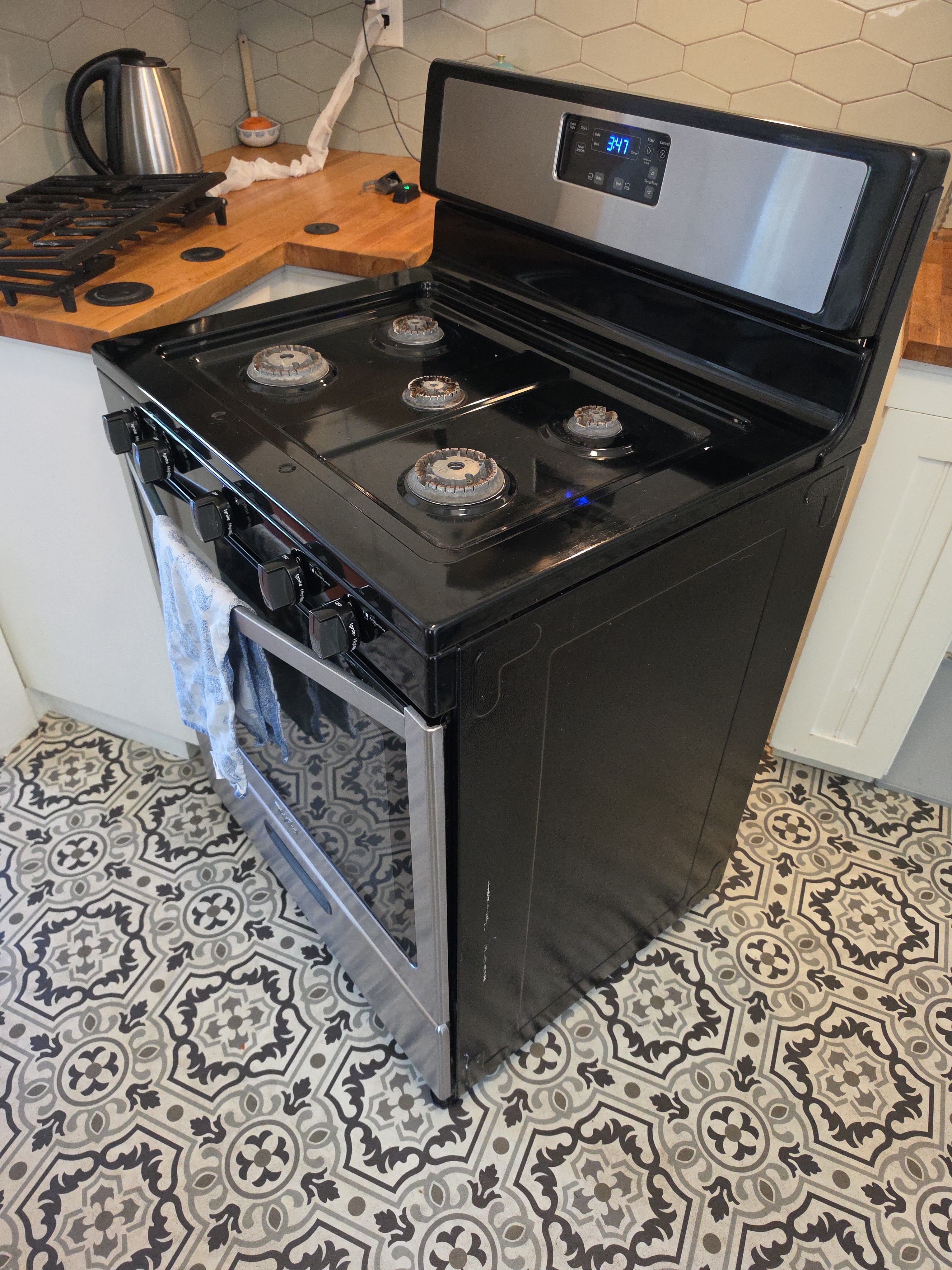 A Gas Range Diagnostic and Maintenance Visit in Los Angeles (photo 1)