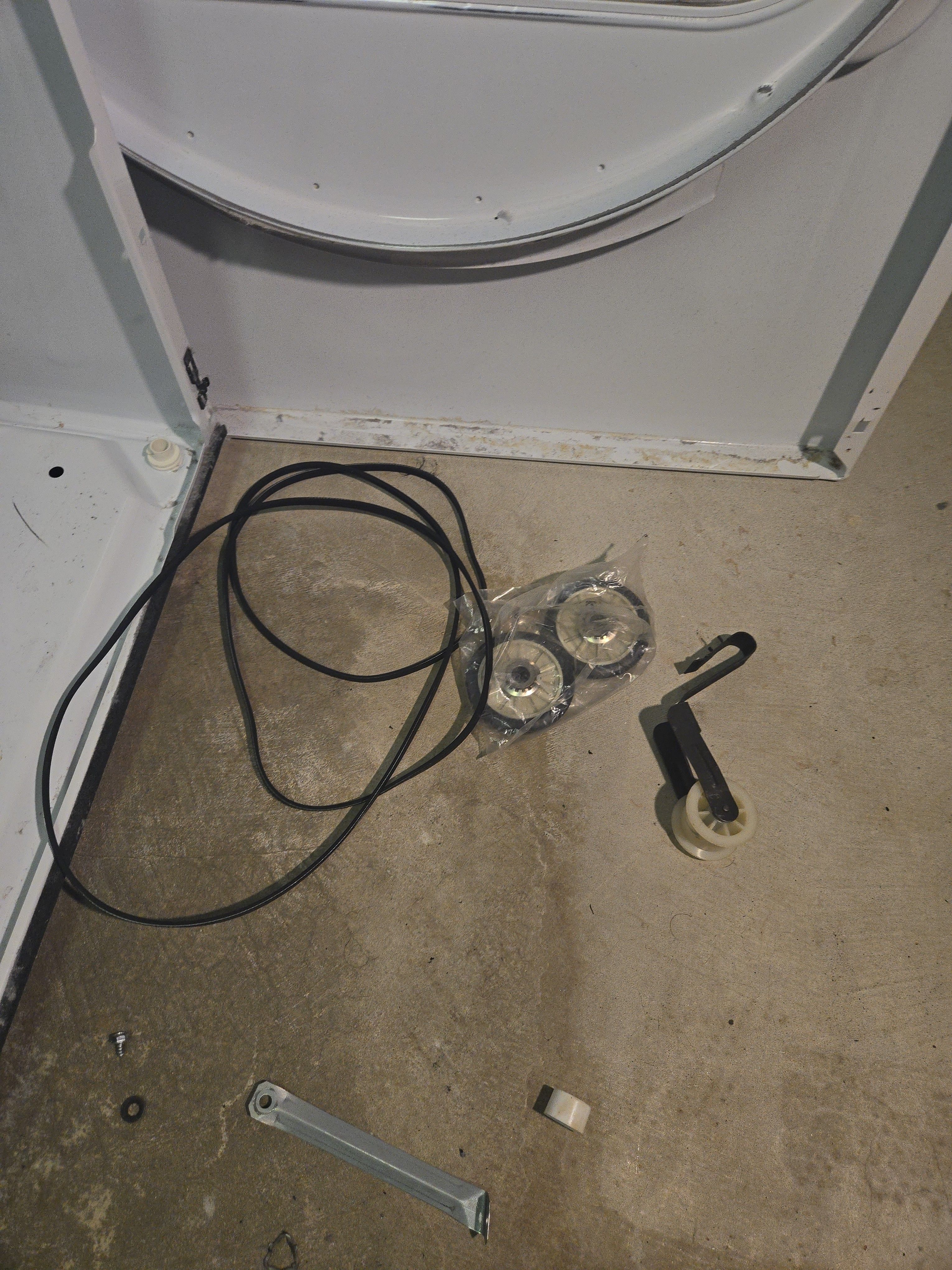 A Noisy Kenmore Dryer Fixed With New Rollers, Idler, and Belt in Centreville (photo 3)