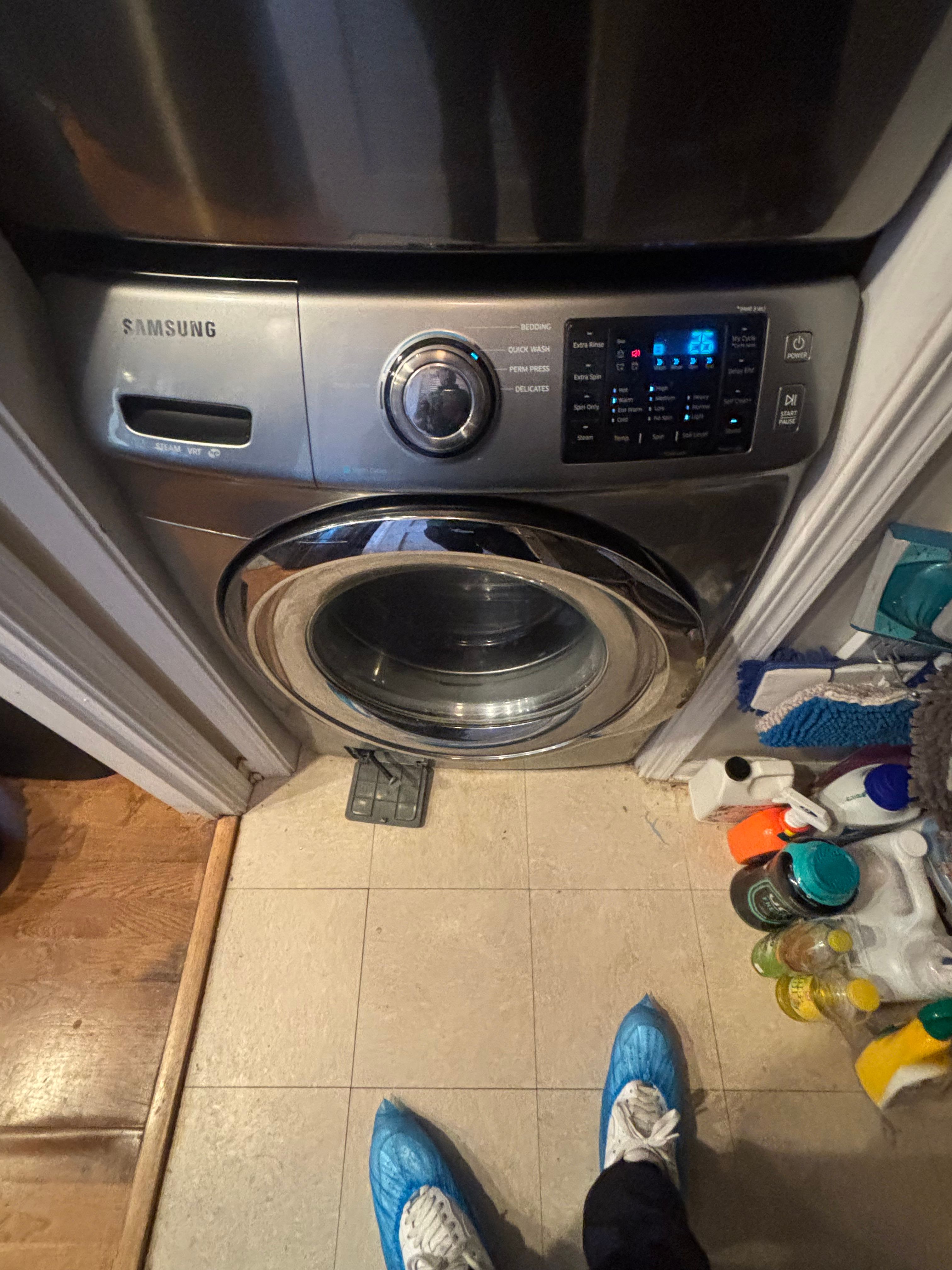 An Appliance Repair Diagnostic on a Samsung Washer in Bronzeville, Chicago (photo 1)