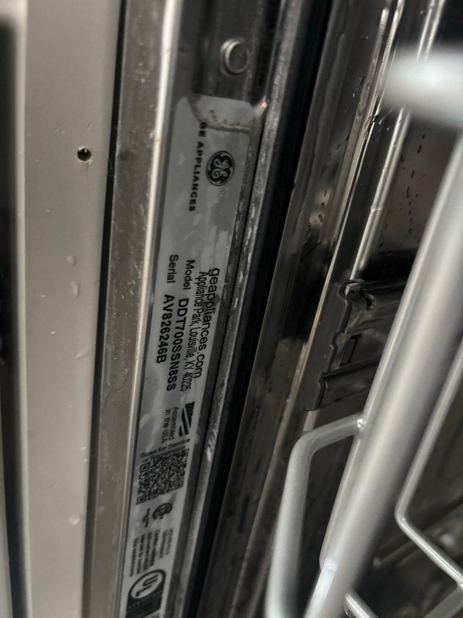 A GE Dishwasher Leaking From the Bottom in Avondale, Chicago (photo 2)