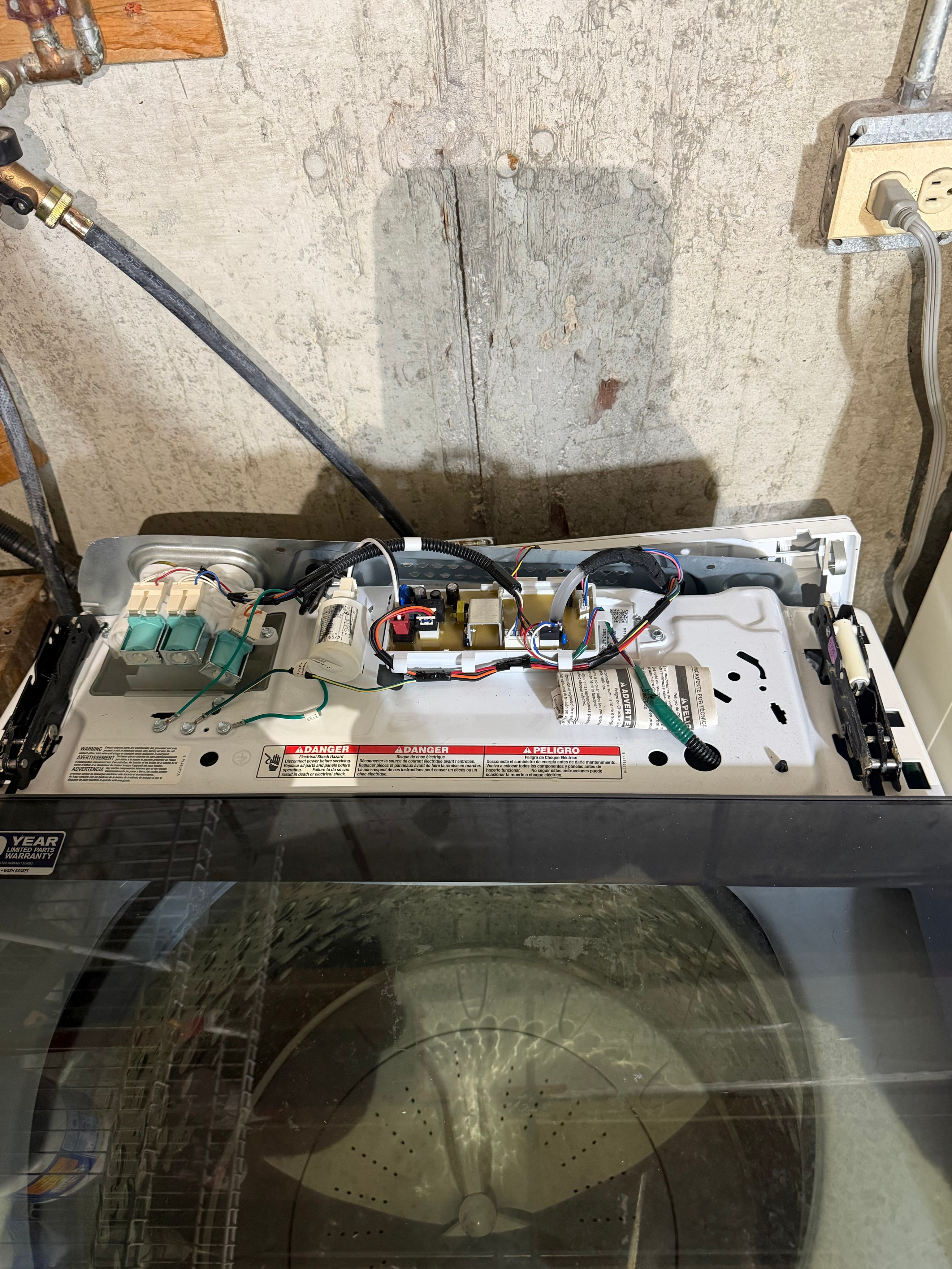 A Maytag Washer Ending Its Cycle After a Few Seconds in Palatine (photo 2)