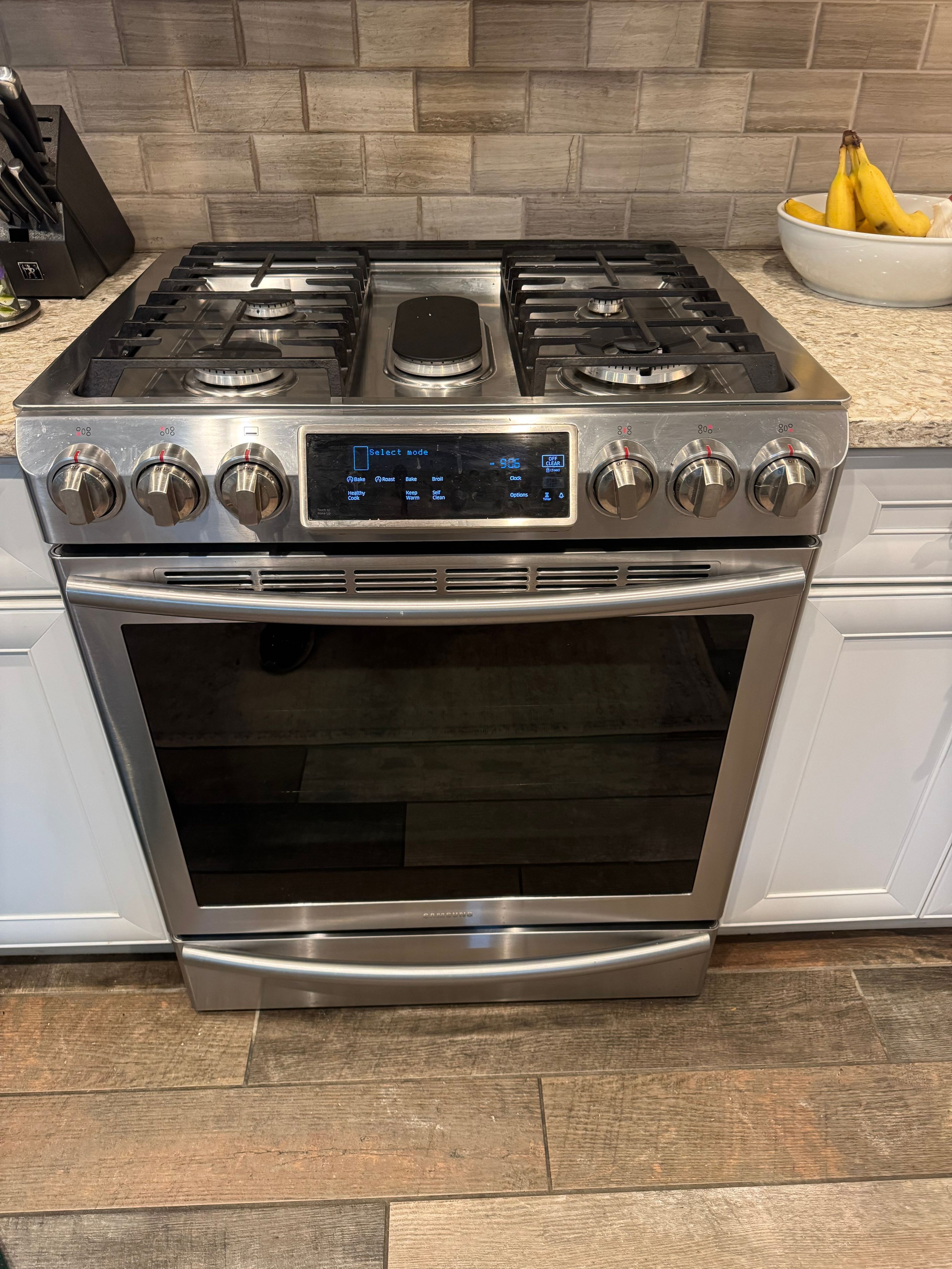 A Samsung Oven That Would Not Heat in Buffalo Grove (photo 1)