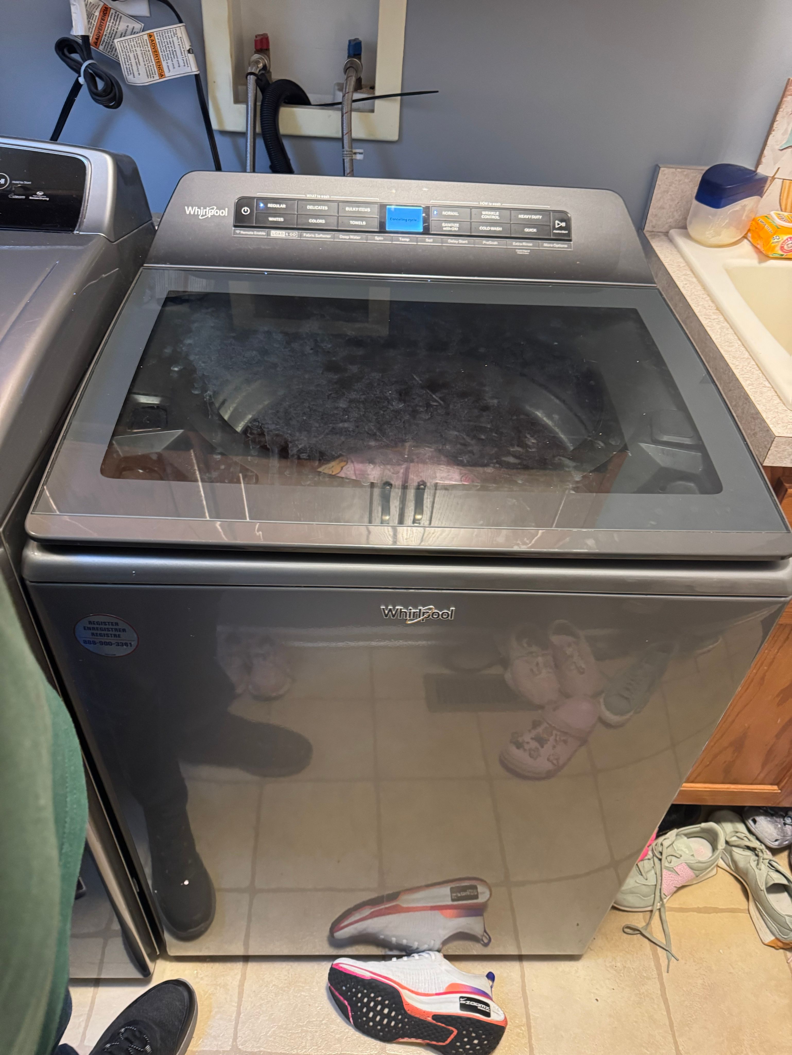 A Whirlpool Washer Showing an F9 E1 Drain Error in Palatine (photo 1)