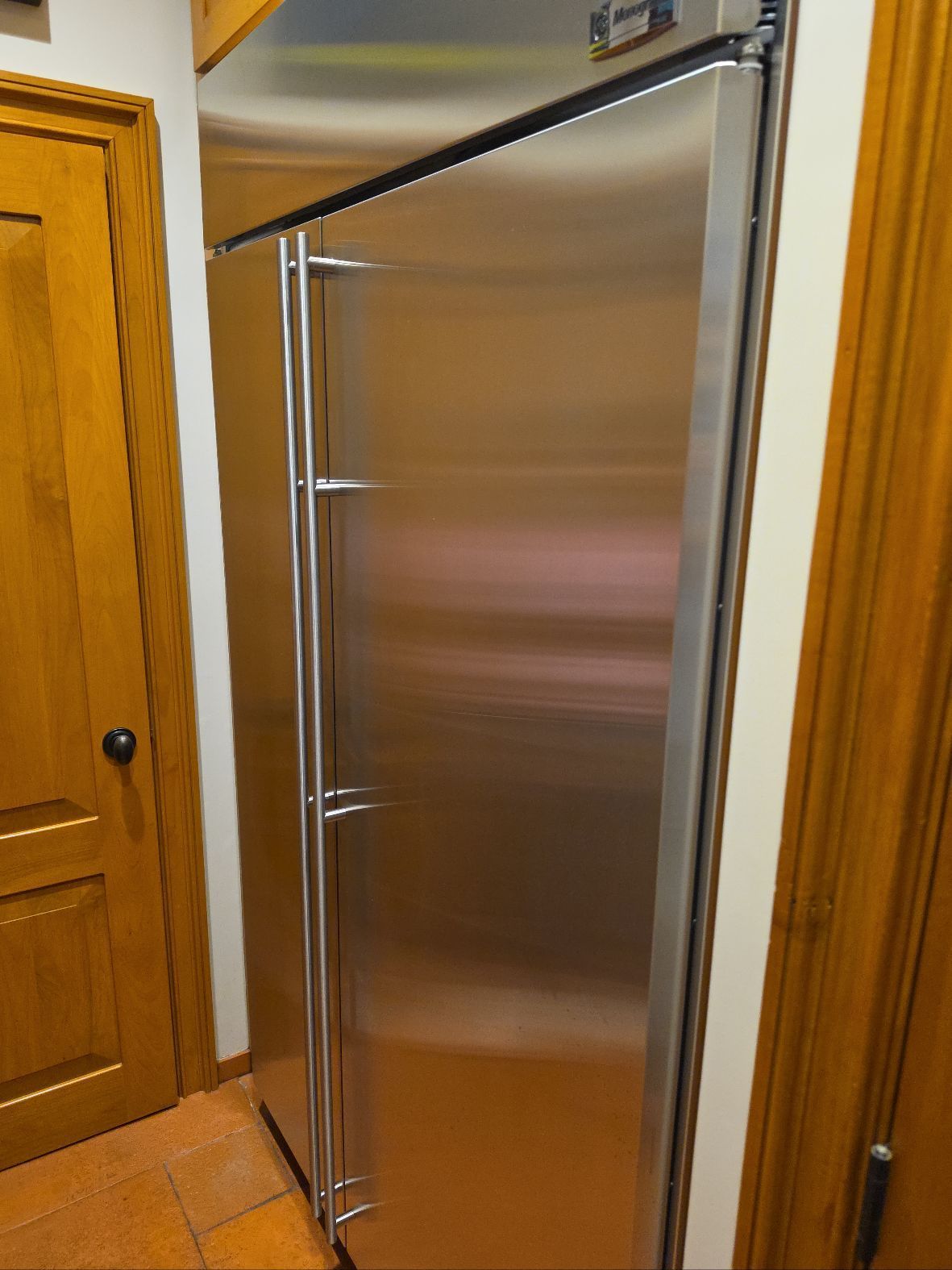 A GE Refrigerator That Needed a New Door Gasket in Pasadena (photo 1)