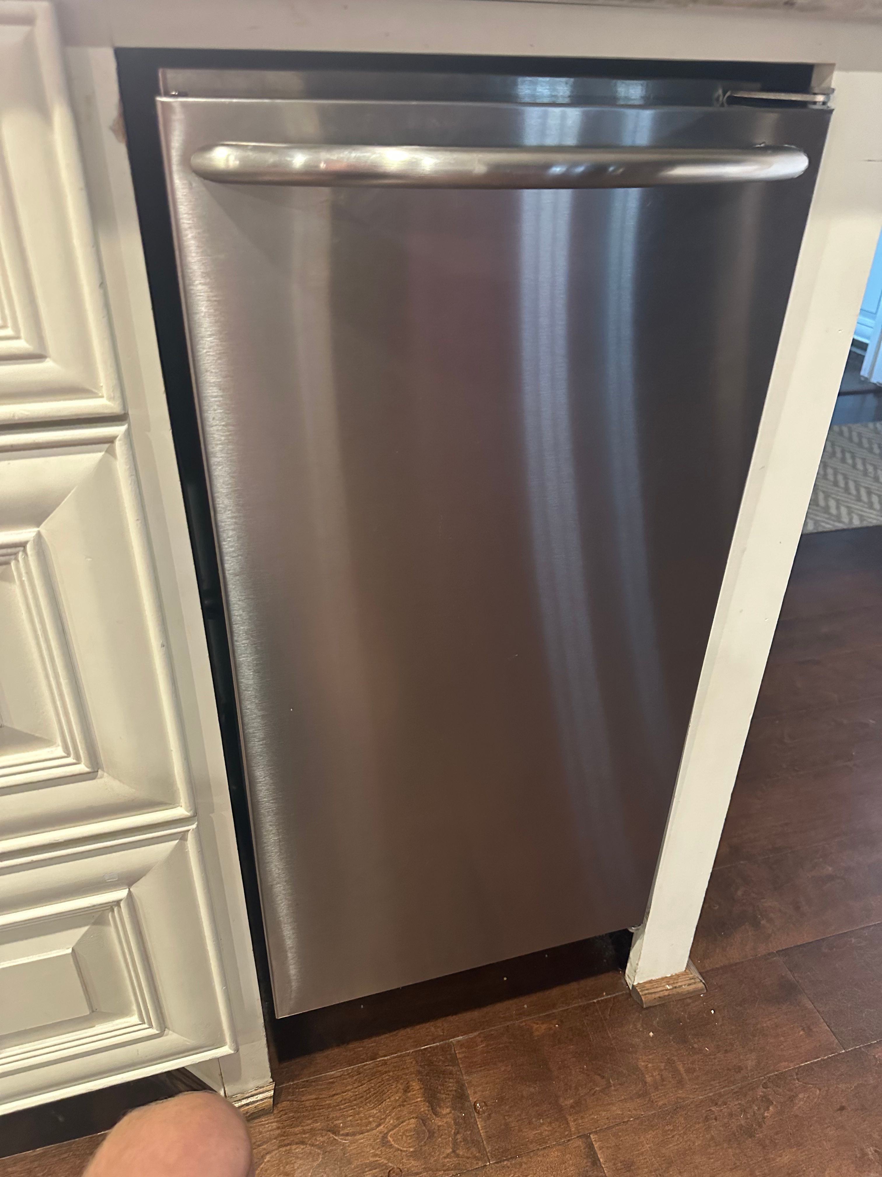 An Ice-O-Matic Ice Machine Running Constantly and Loud in Houston (photo 1)