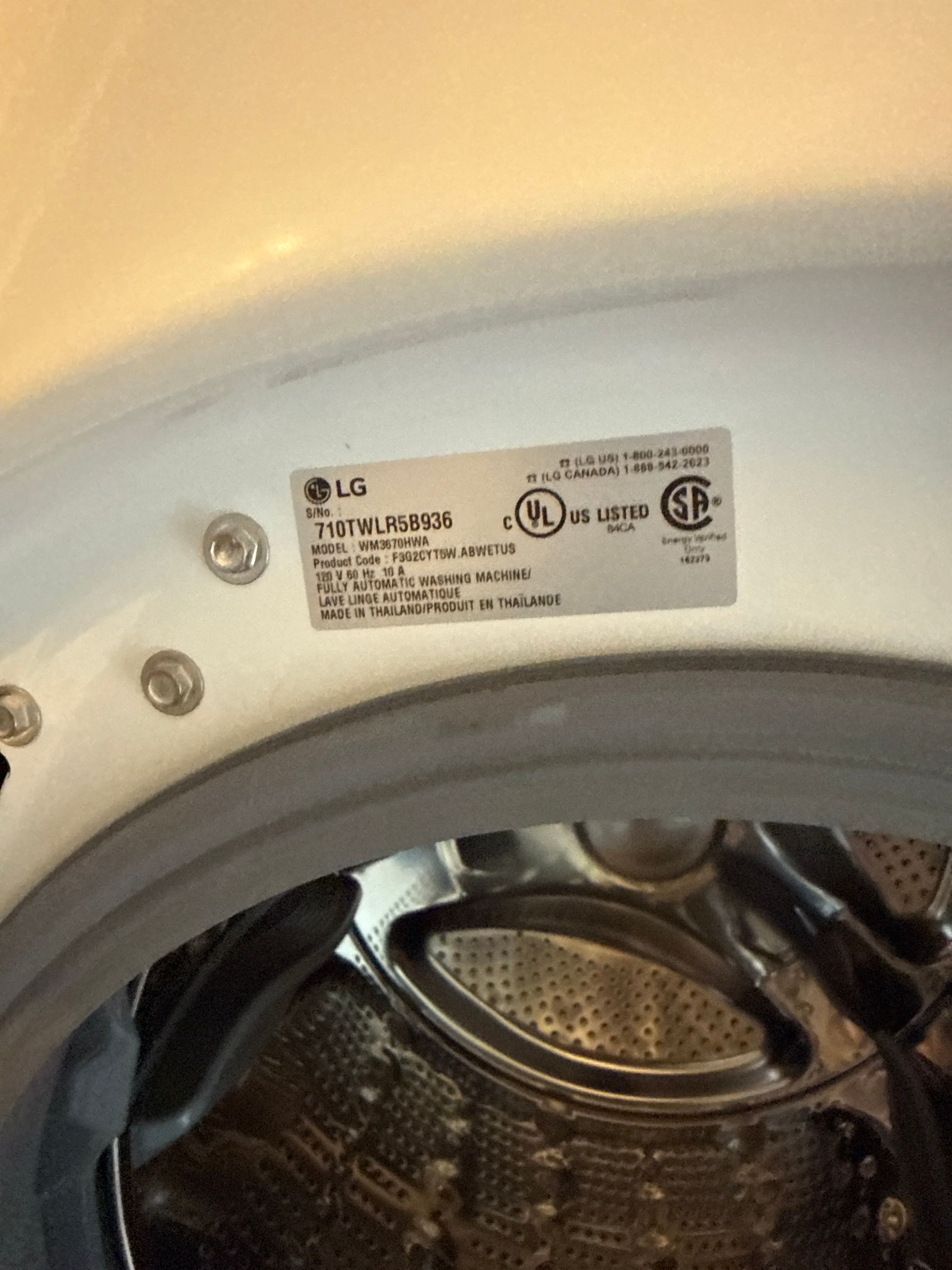 A GE Washer Leaking Water From the Door Boot in Chicago (photo 1)