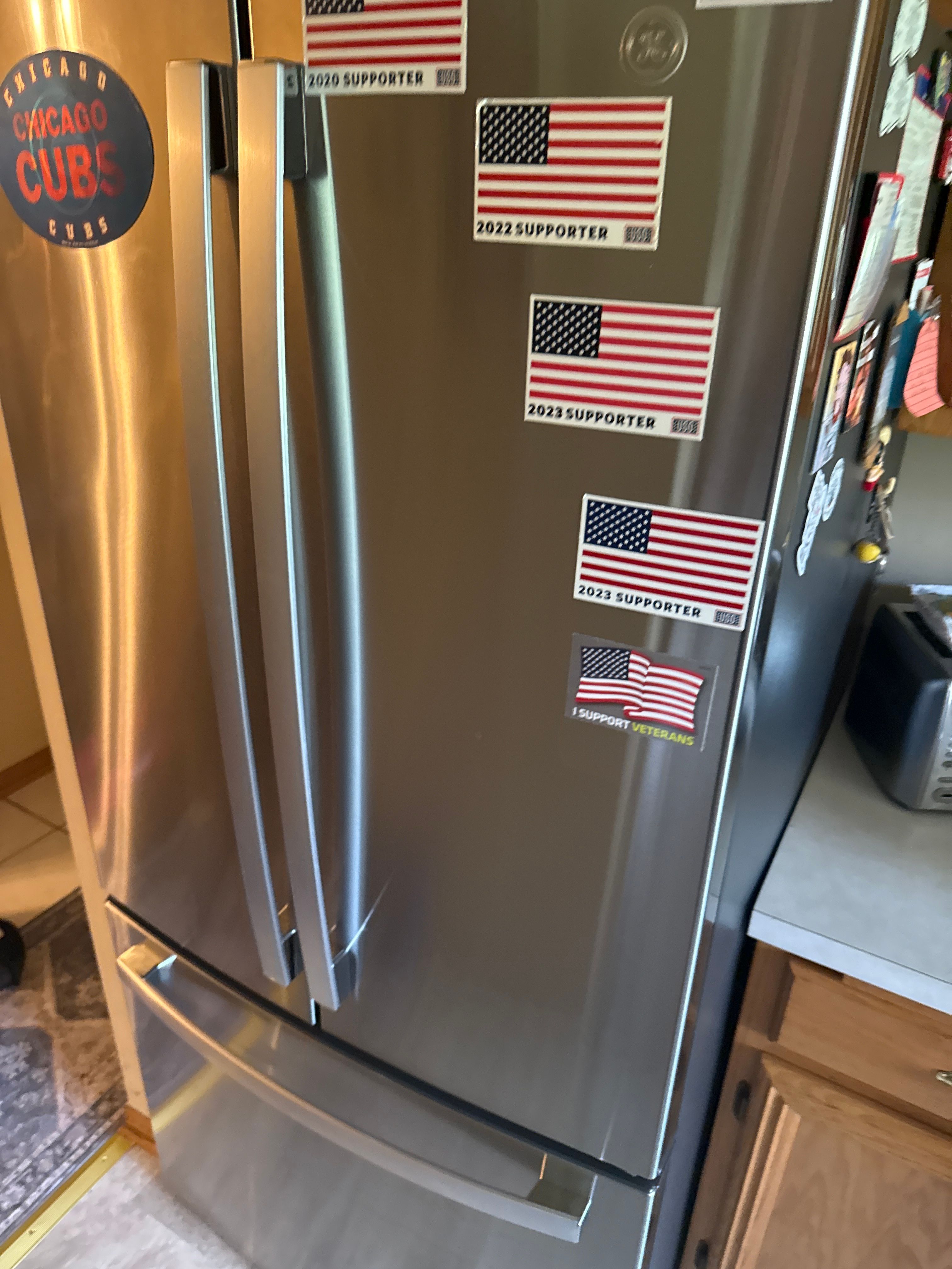 A GE Refrigerator Collecting Moisture on an Interior Shelf in Crestwood (photo 1)