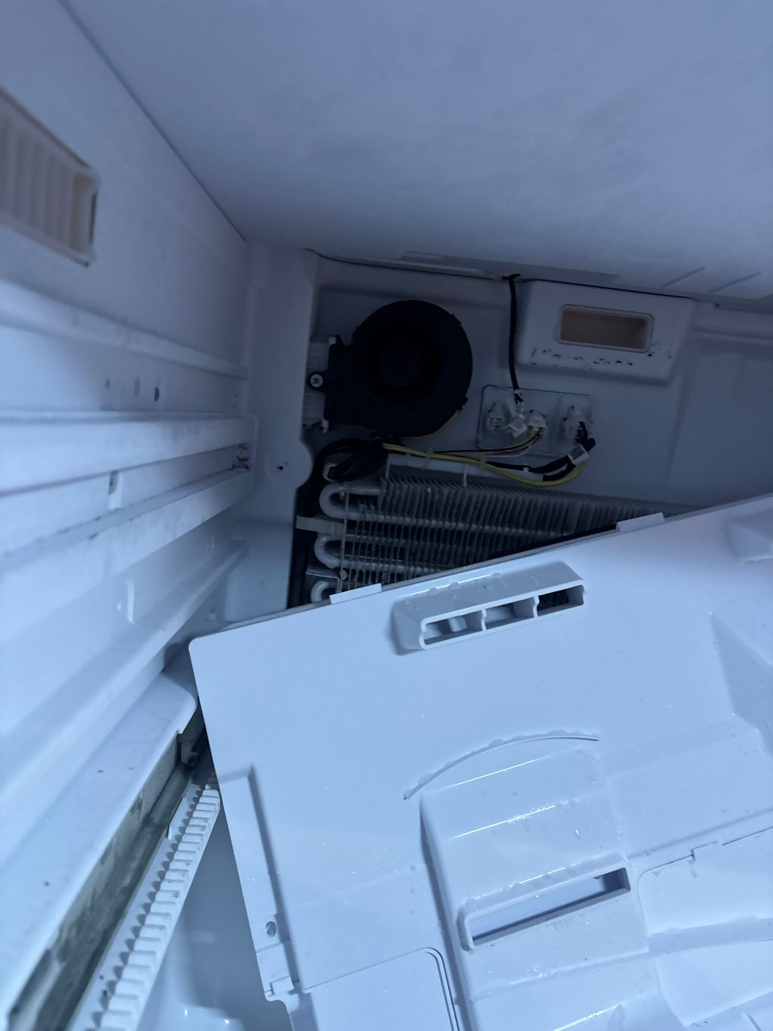 A GE Refrigerator Making Loud Grinding Noises in Brookfield (photo 2)