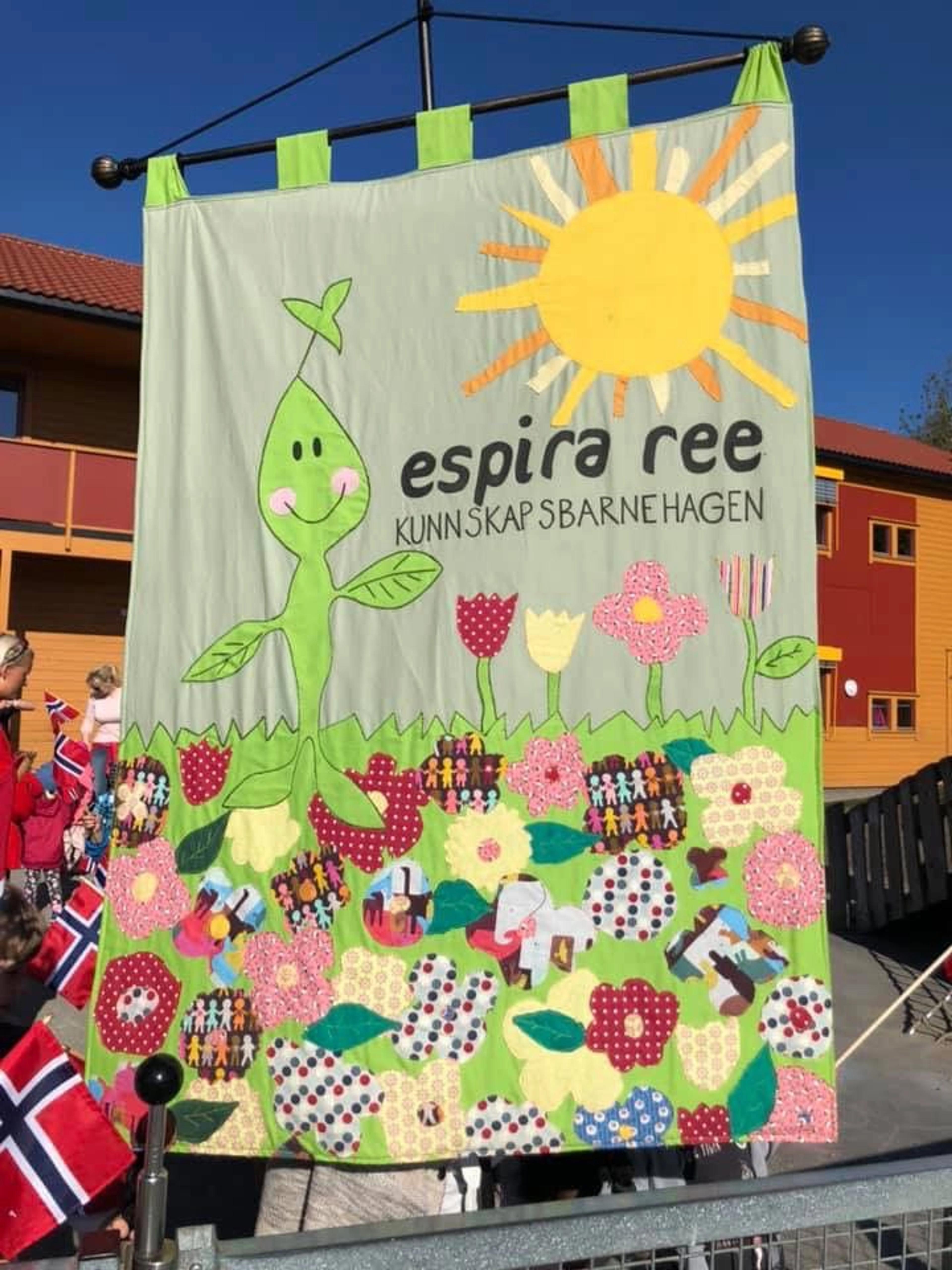Fane på 17 mai i Espira Ree