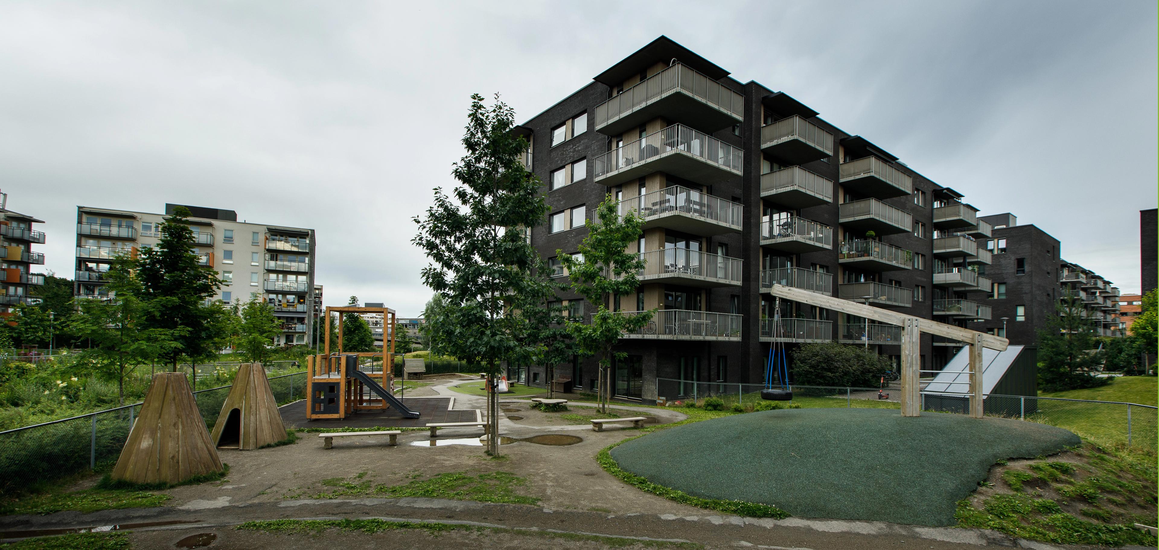 Espira Marienfryd i Oslo - fasade og barnehagens uteområde