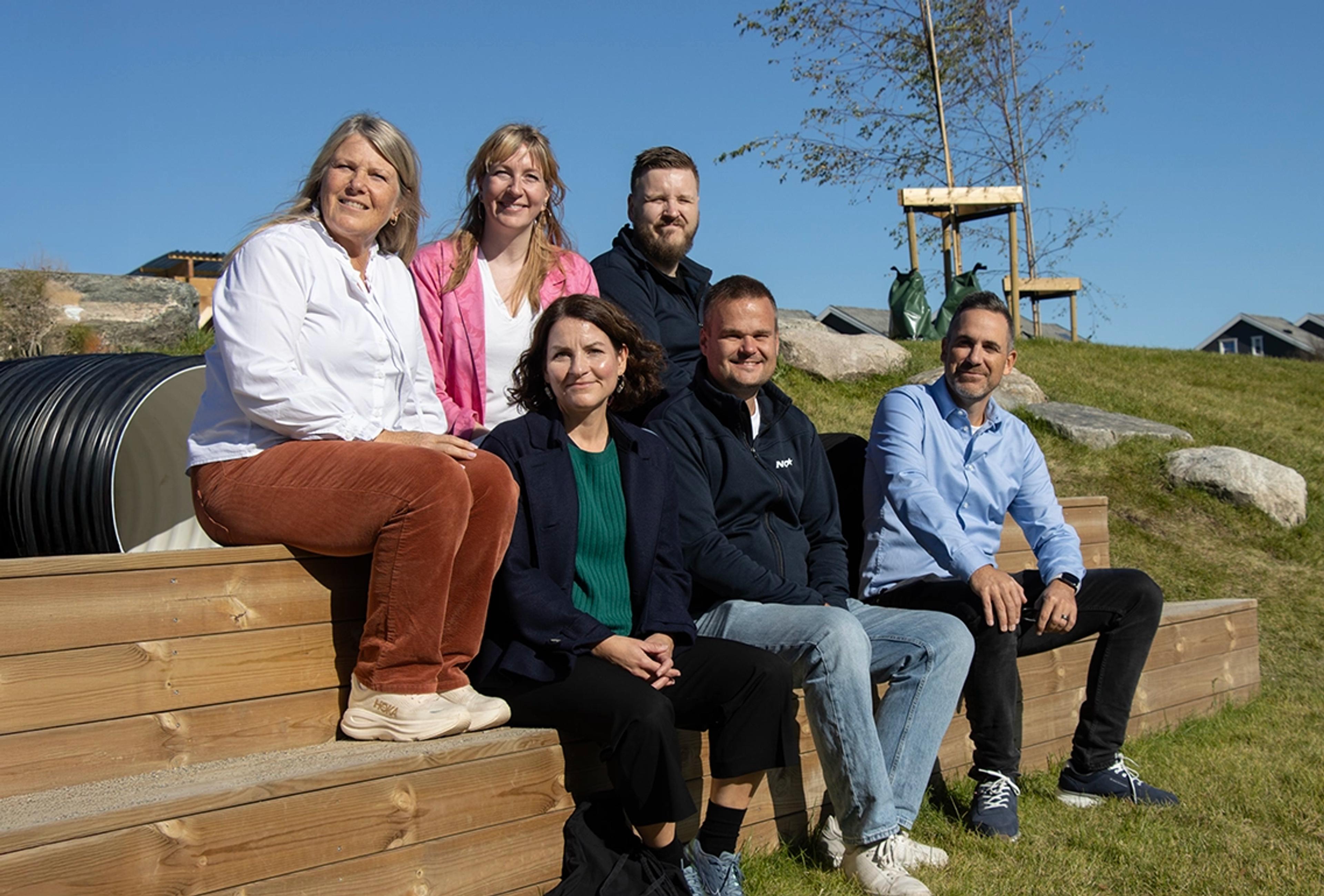 Teamet av entreprenører, arkitekter, landskapsarkitekter og Espira-representanter som har bygget Espira Ryggebyen barnehage