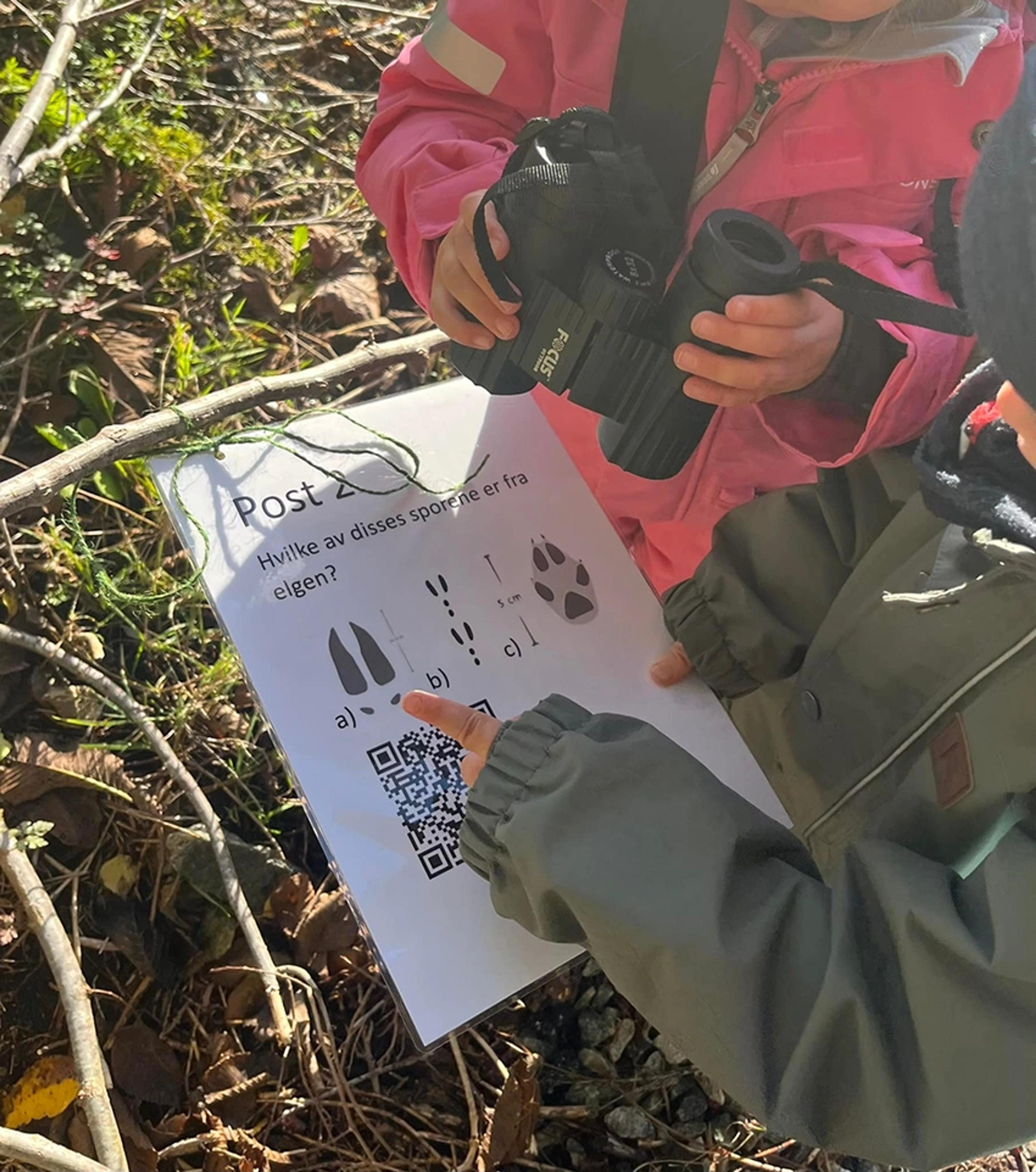 Barn på tur - rebus - Espira Aarkjær