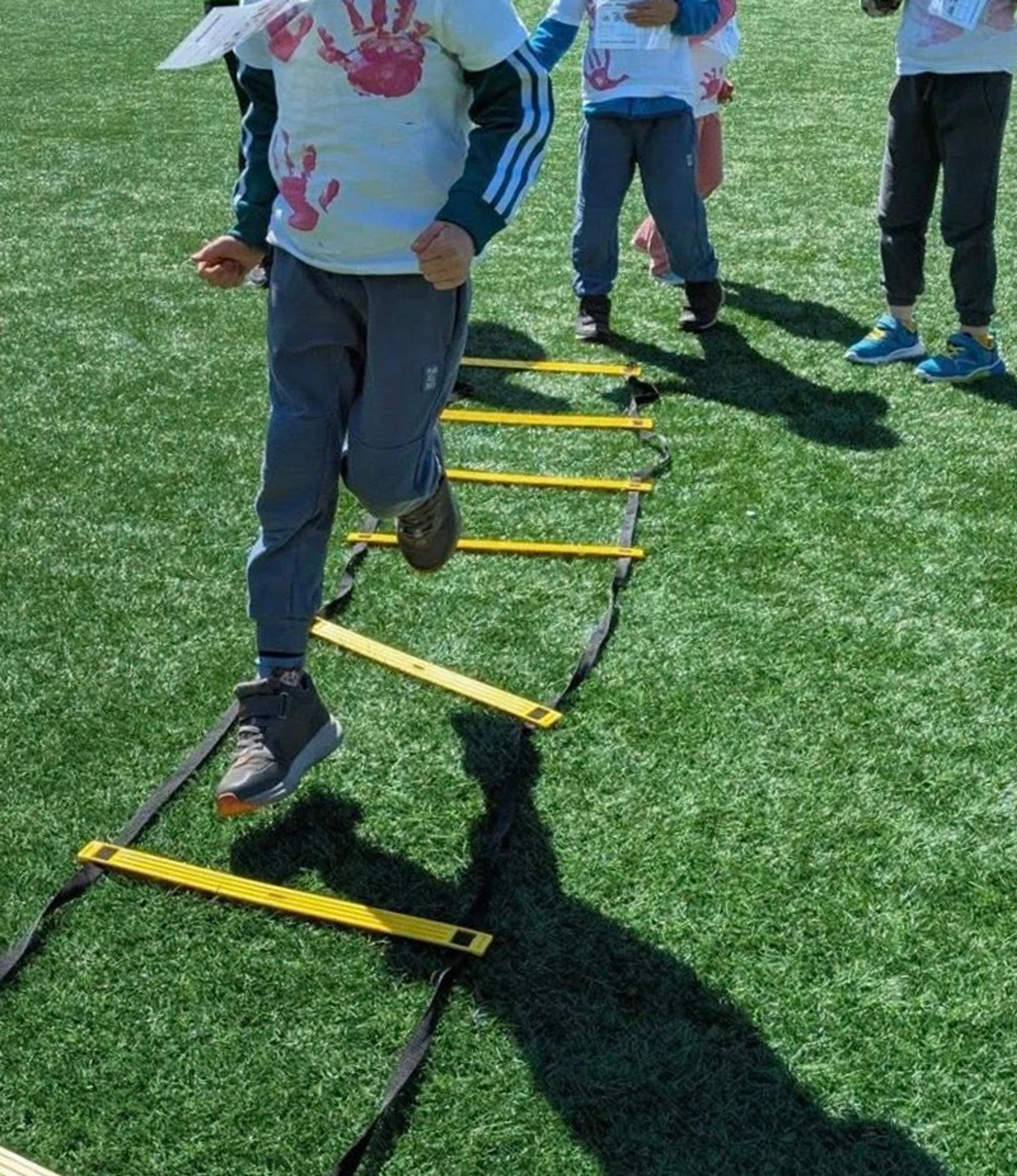 Barn i bevegelse - hinderløype - i Espira Stongafjellet