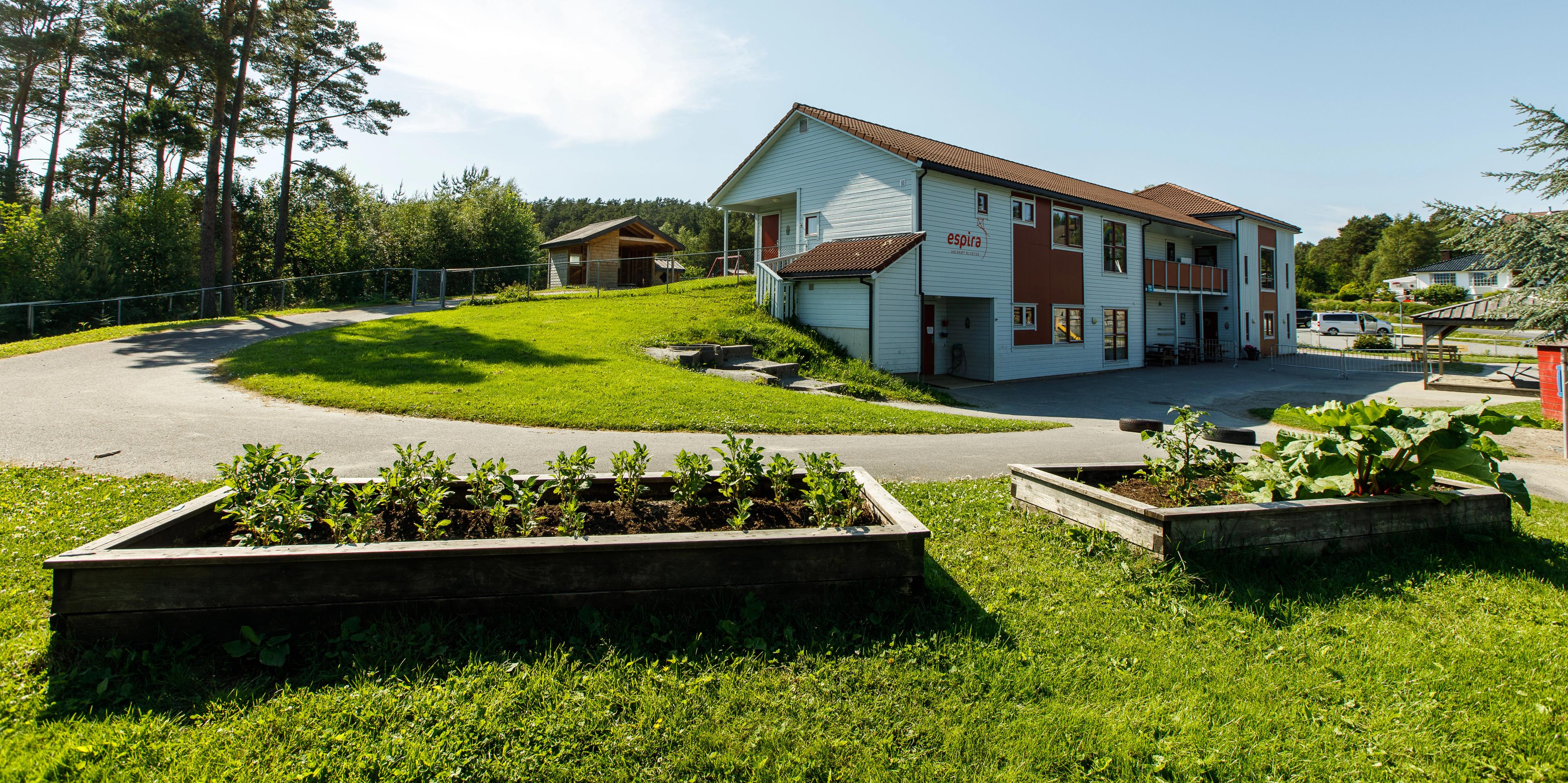 Espira Halsnøy Kloster, Sæbøvik i Kvinnherad kommune, barnehage med spennende og grønt uteområde
